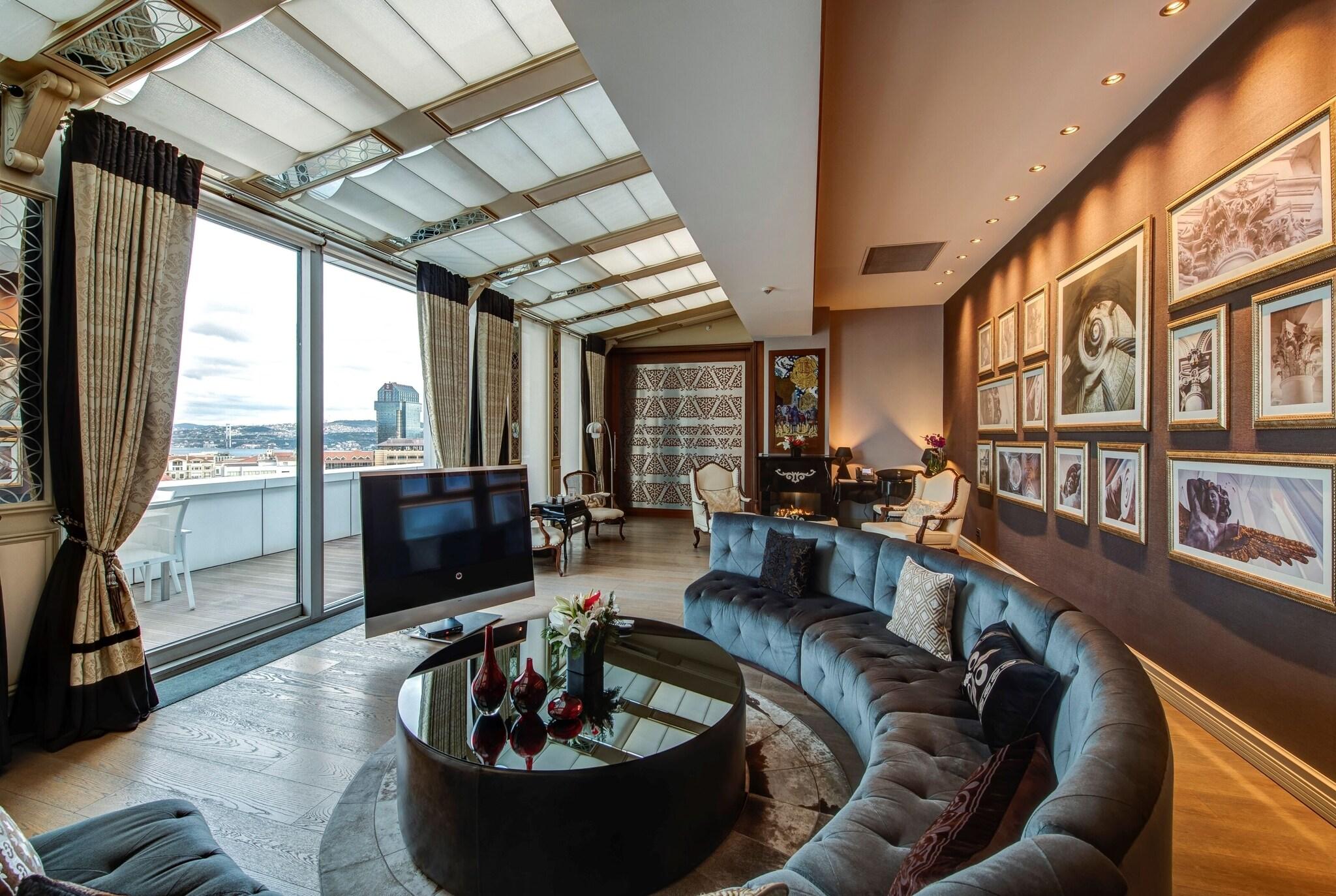 Double King Size Bed