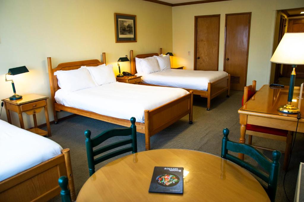 Double or Twin Superior Sea View