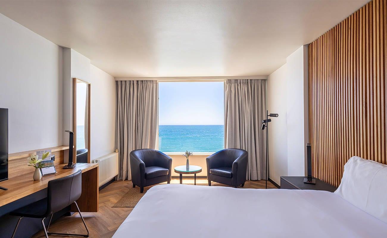 Double King Size Bed