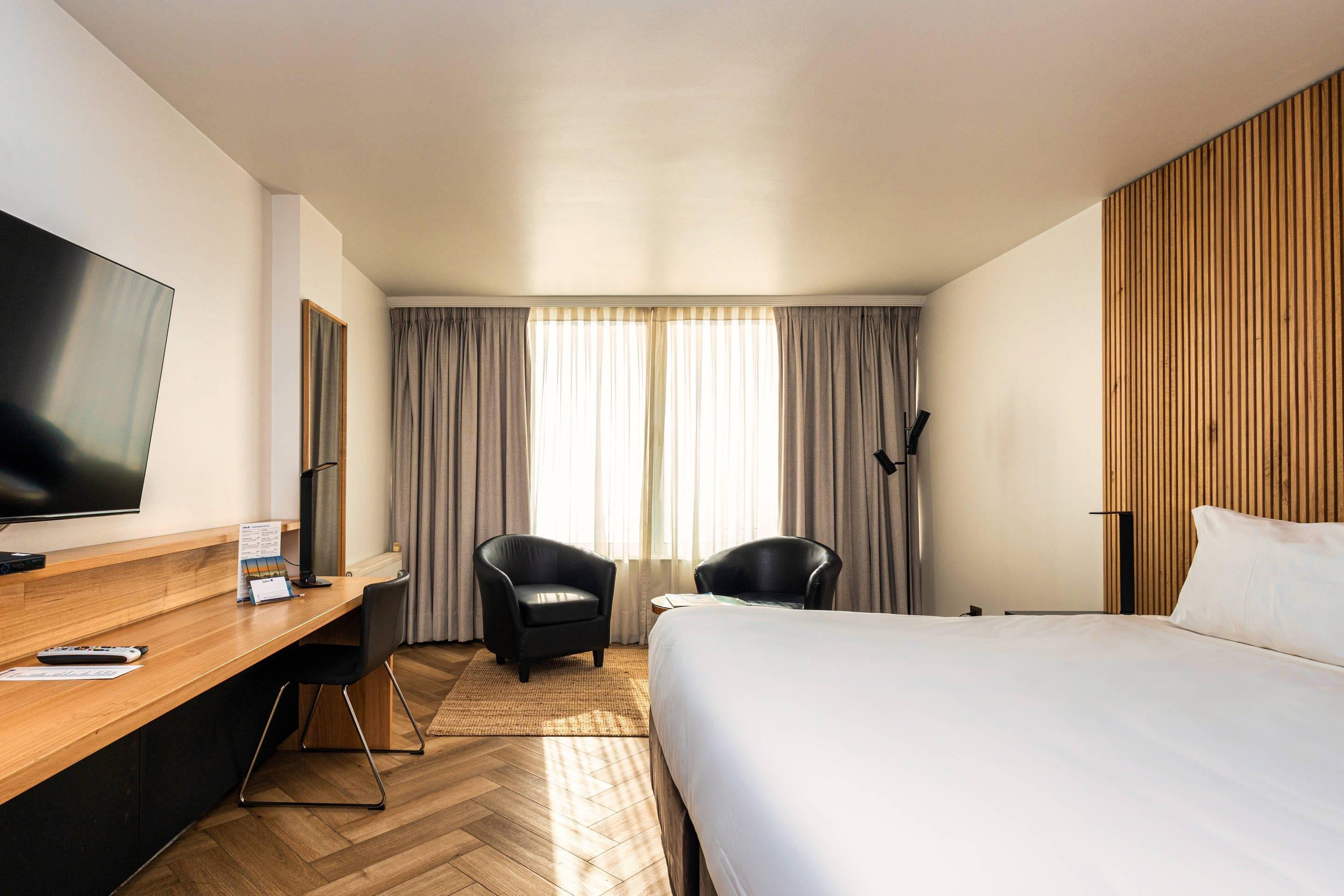 Double King Size Bed