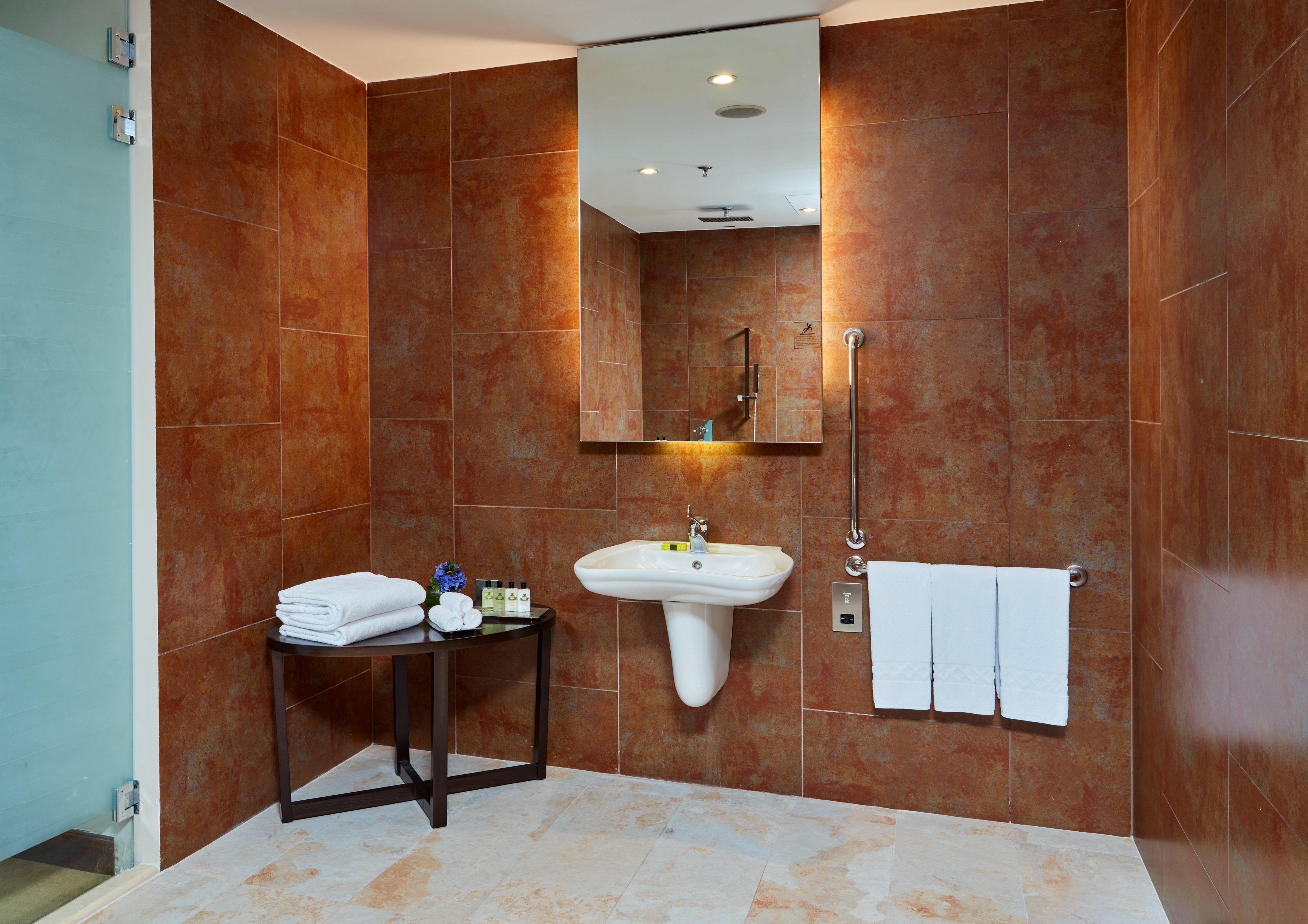 Double Deluxe King Bed