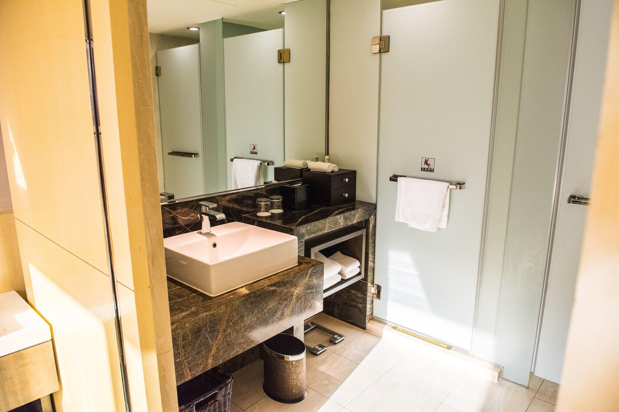 Double Premier King Bed