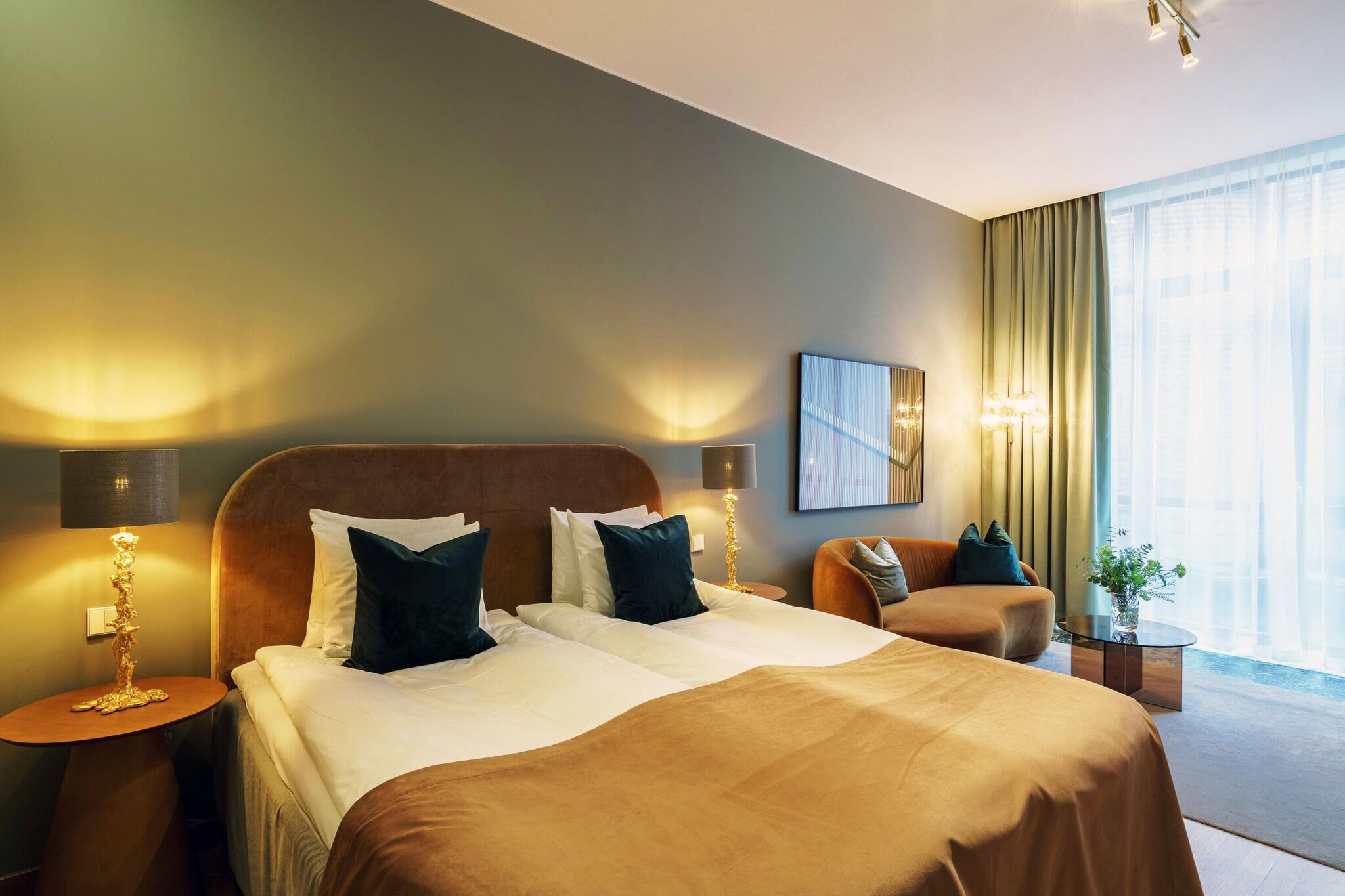 Double Superior King Bed