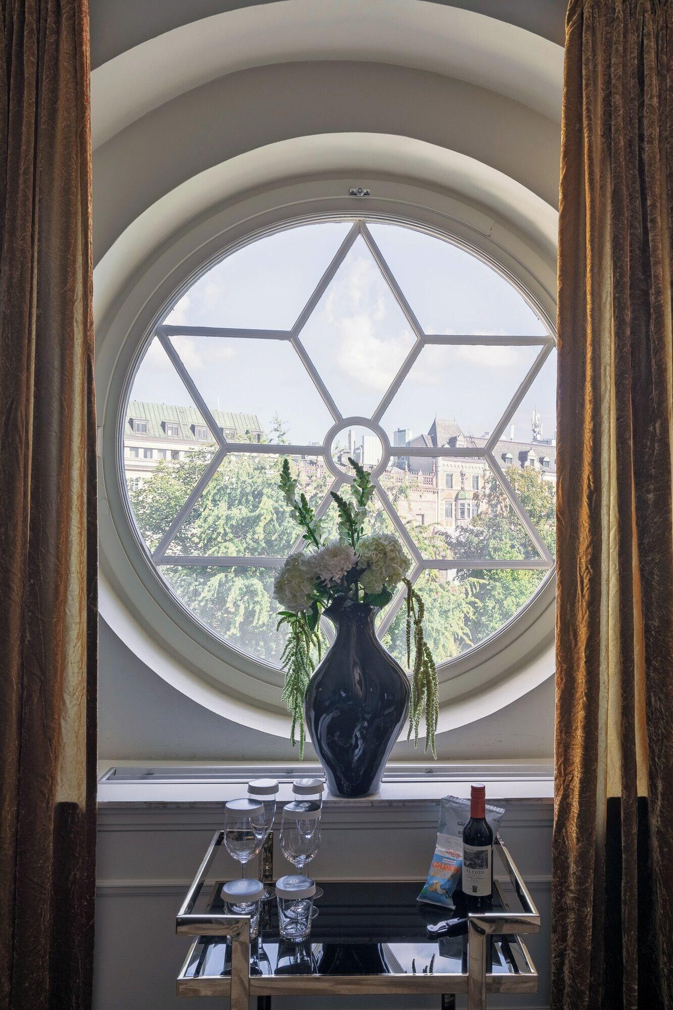 Double Deluxe King Bed