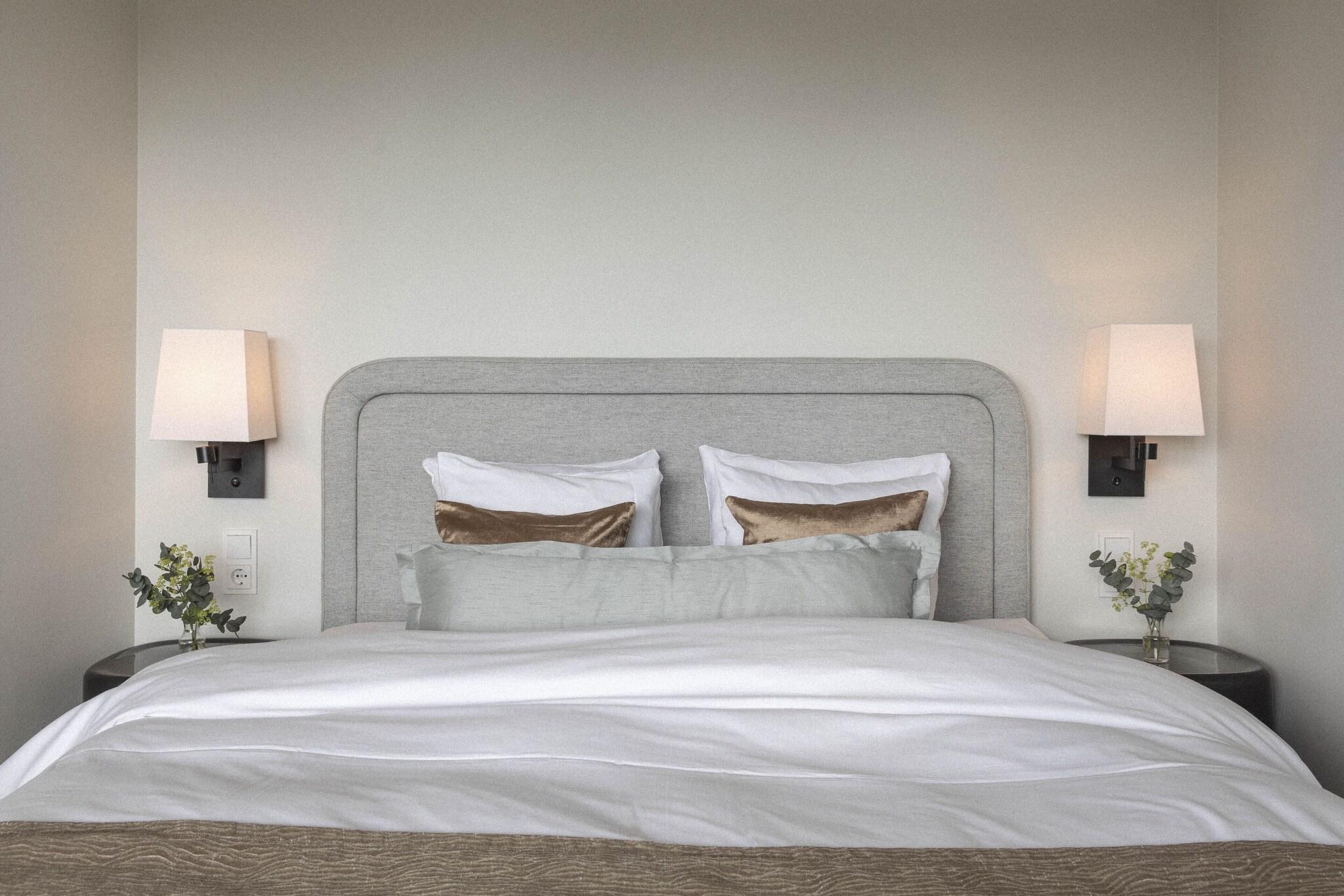 Double Deluxe King Bed