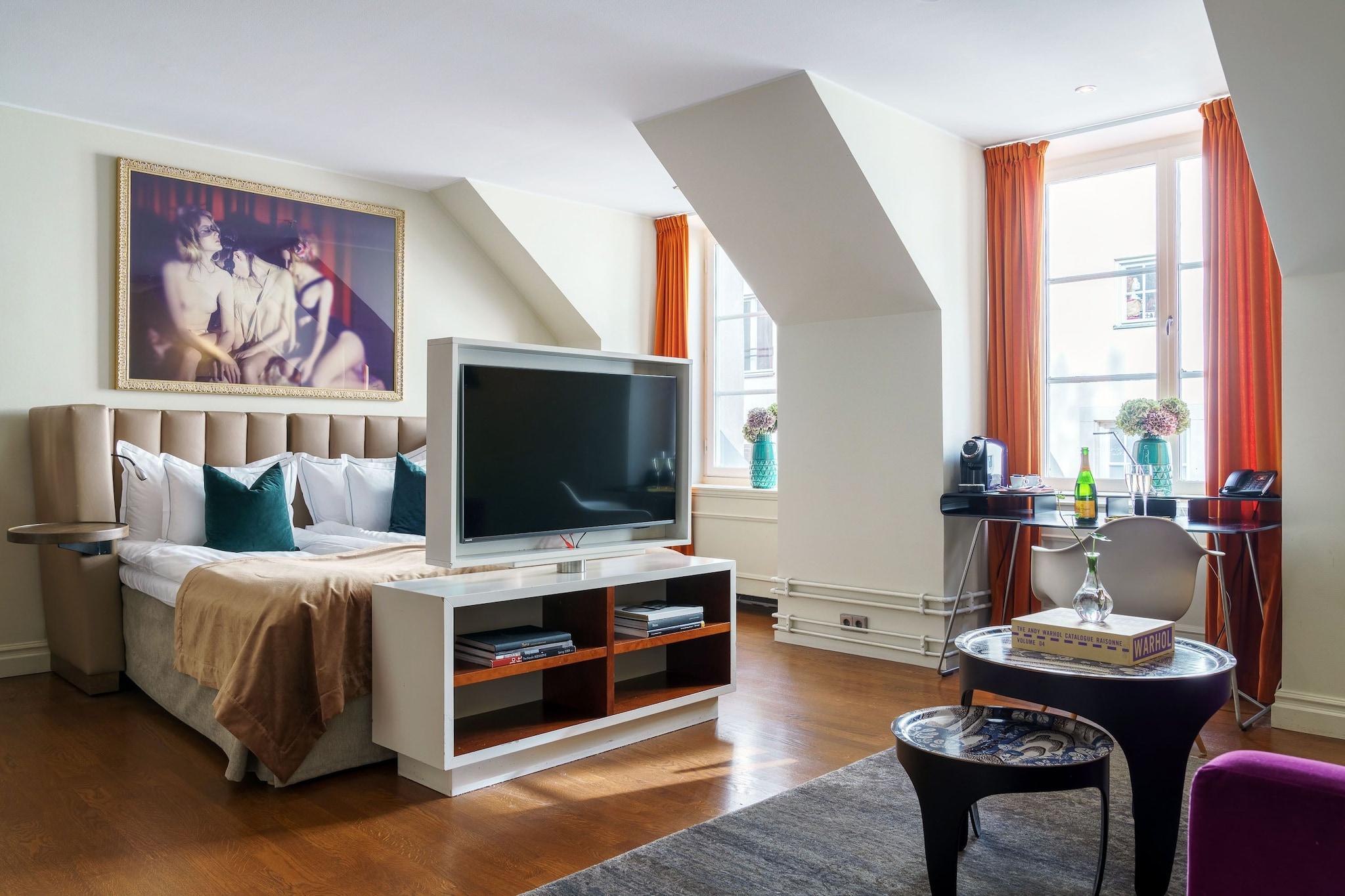 Double Superior King Bed