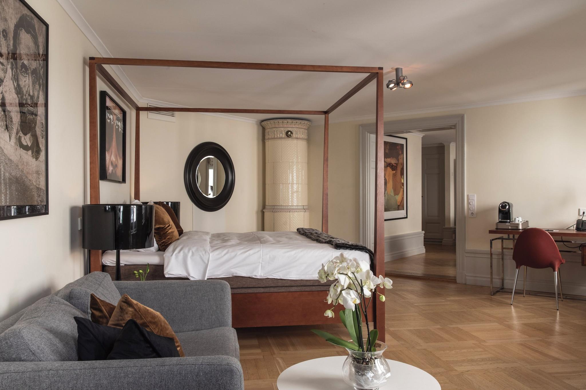 Junior Suite King Size Bed