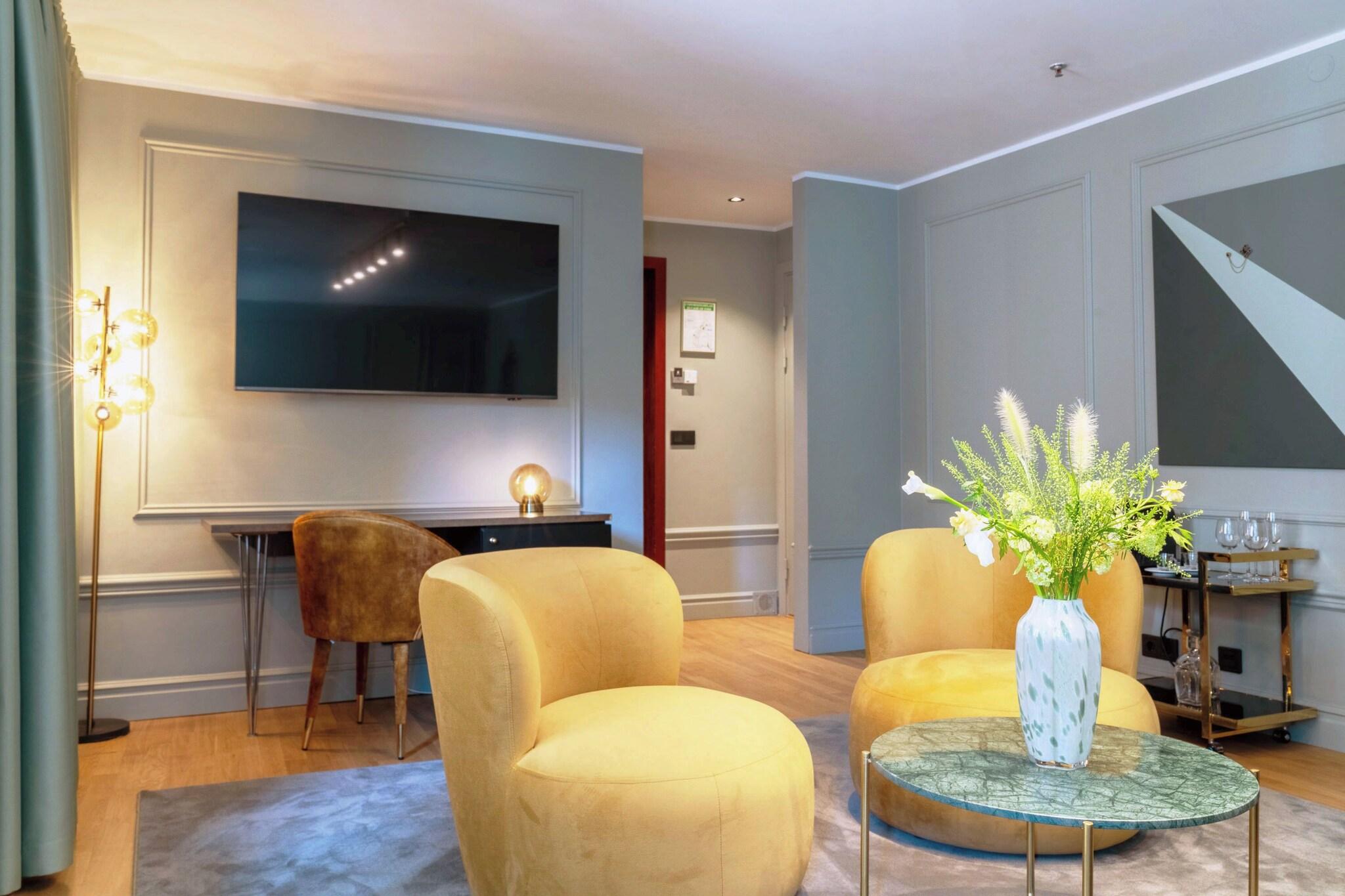 Double Deluxe King Bed