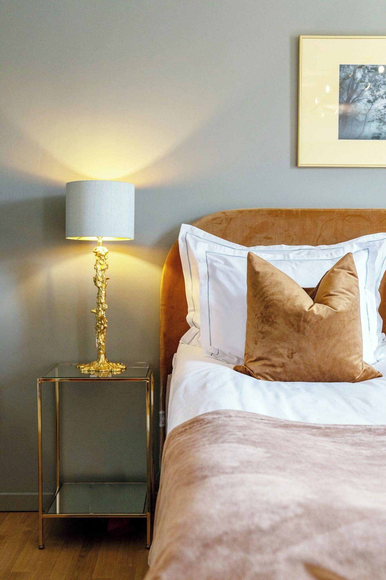 Double Queen Size Bed