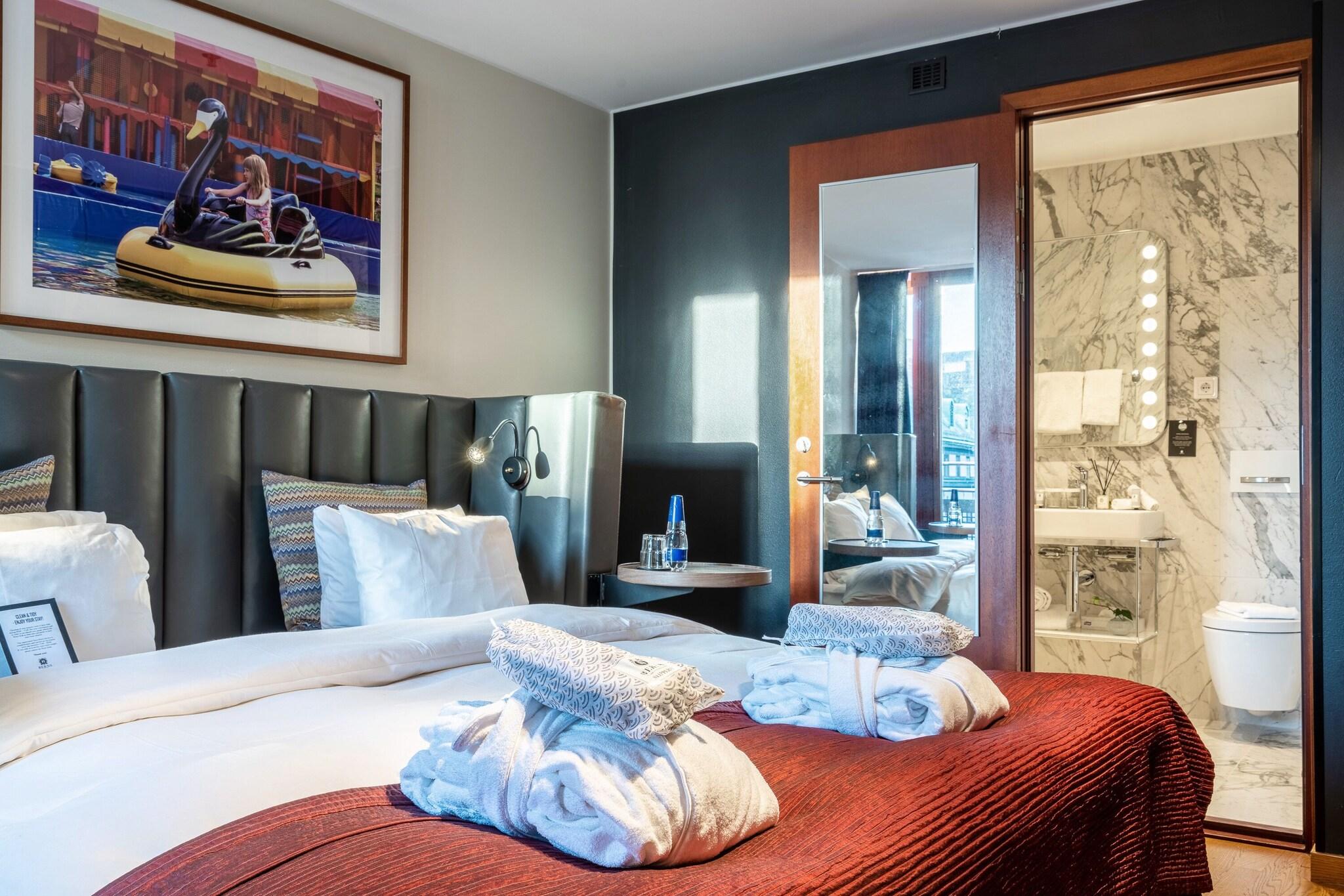 Double Queen Size Bed