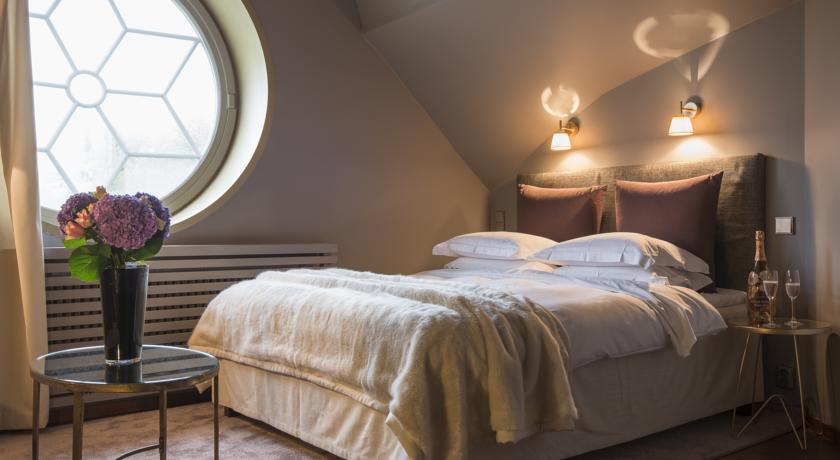 Double or Twin Deluxe