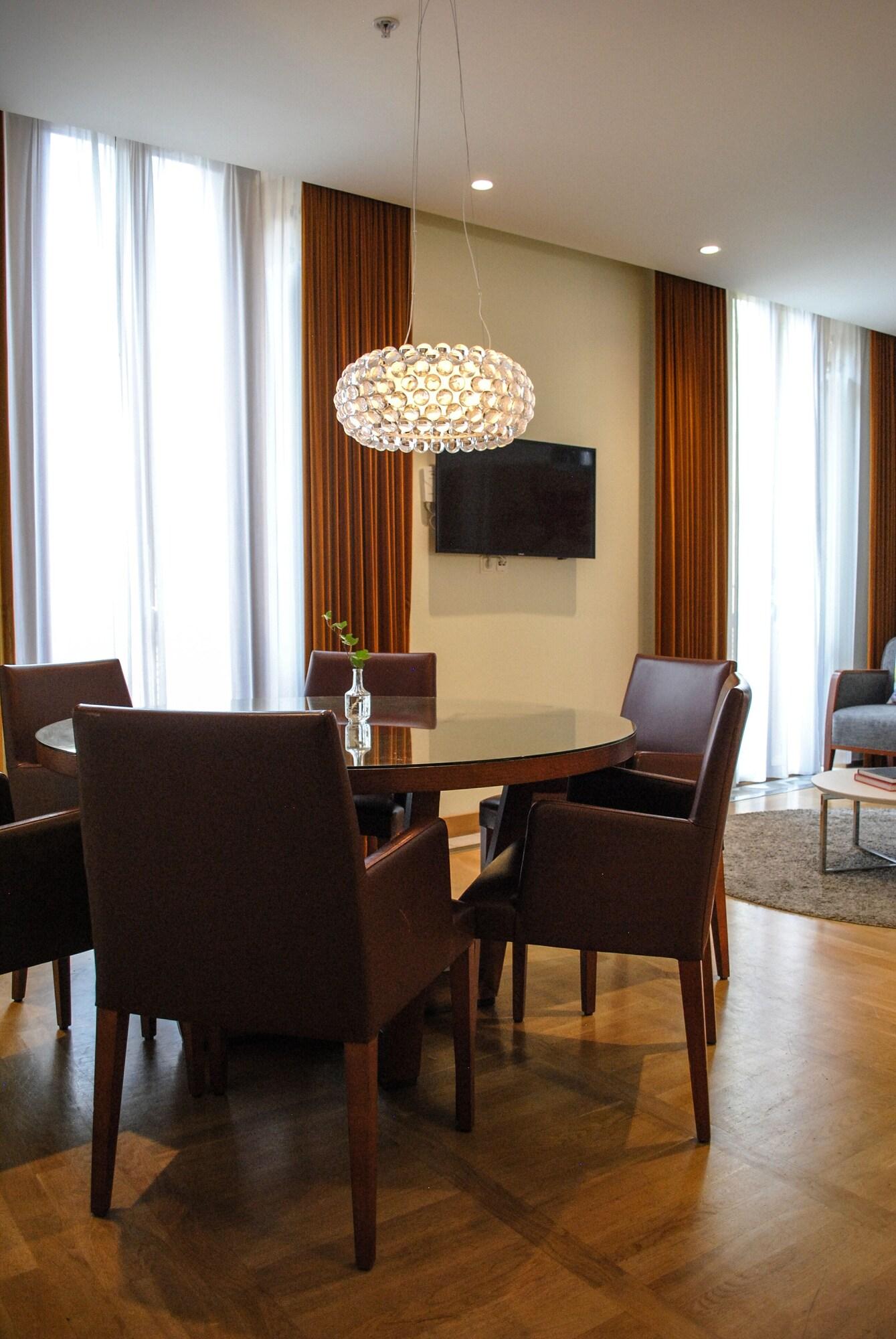 Junior Suite King Size Bed