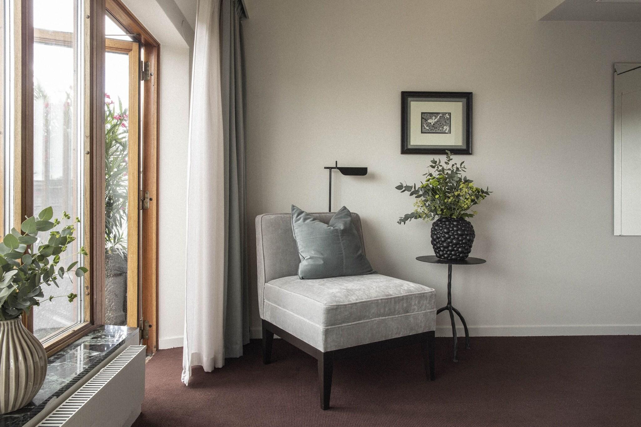 Double Deluxe King Bed