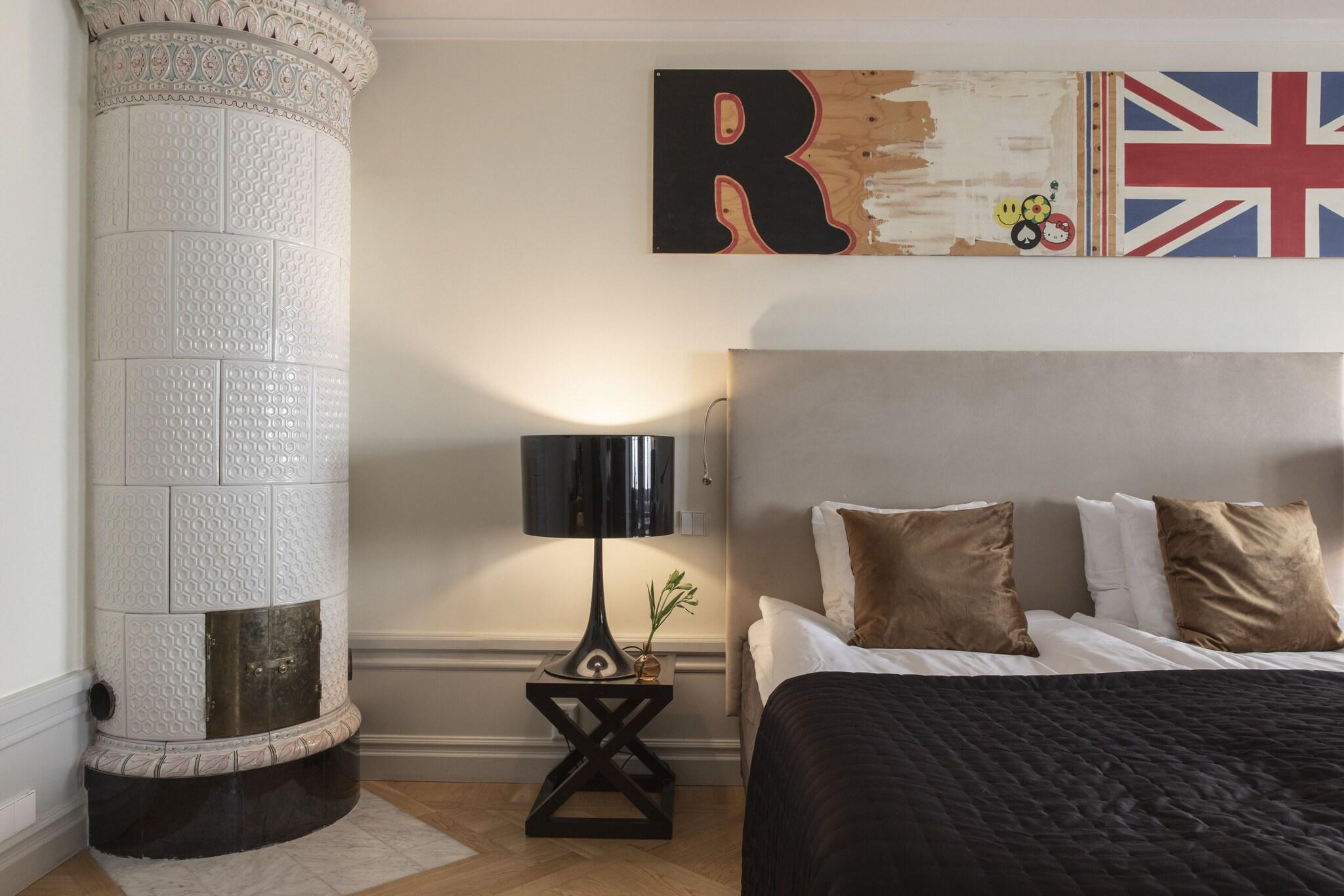 Double Deluxe King Bed