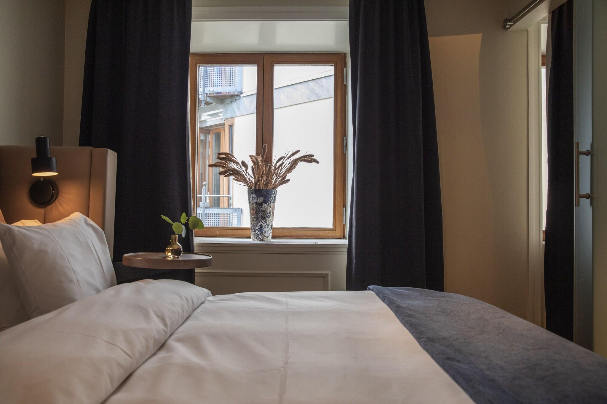 Double Deluxe King Bed