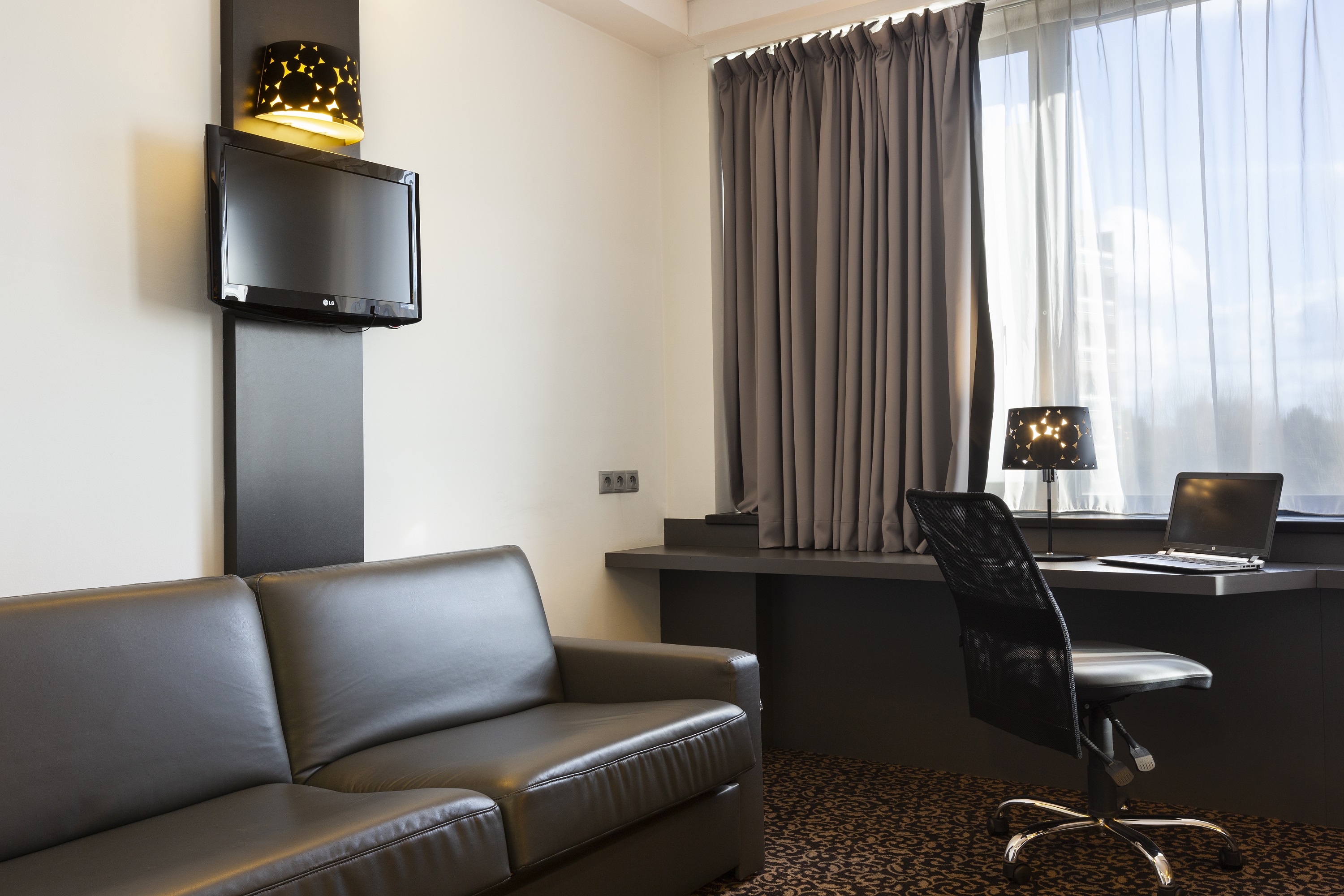 Family Room Executive