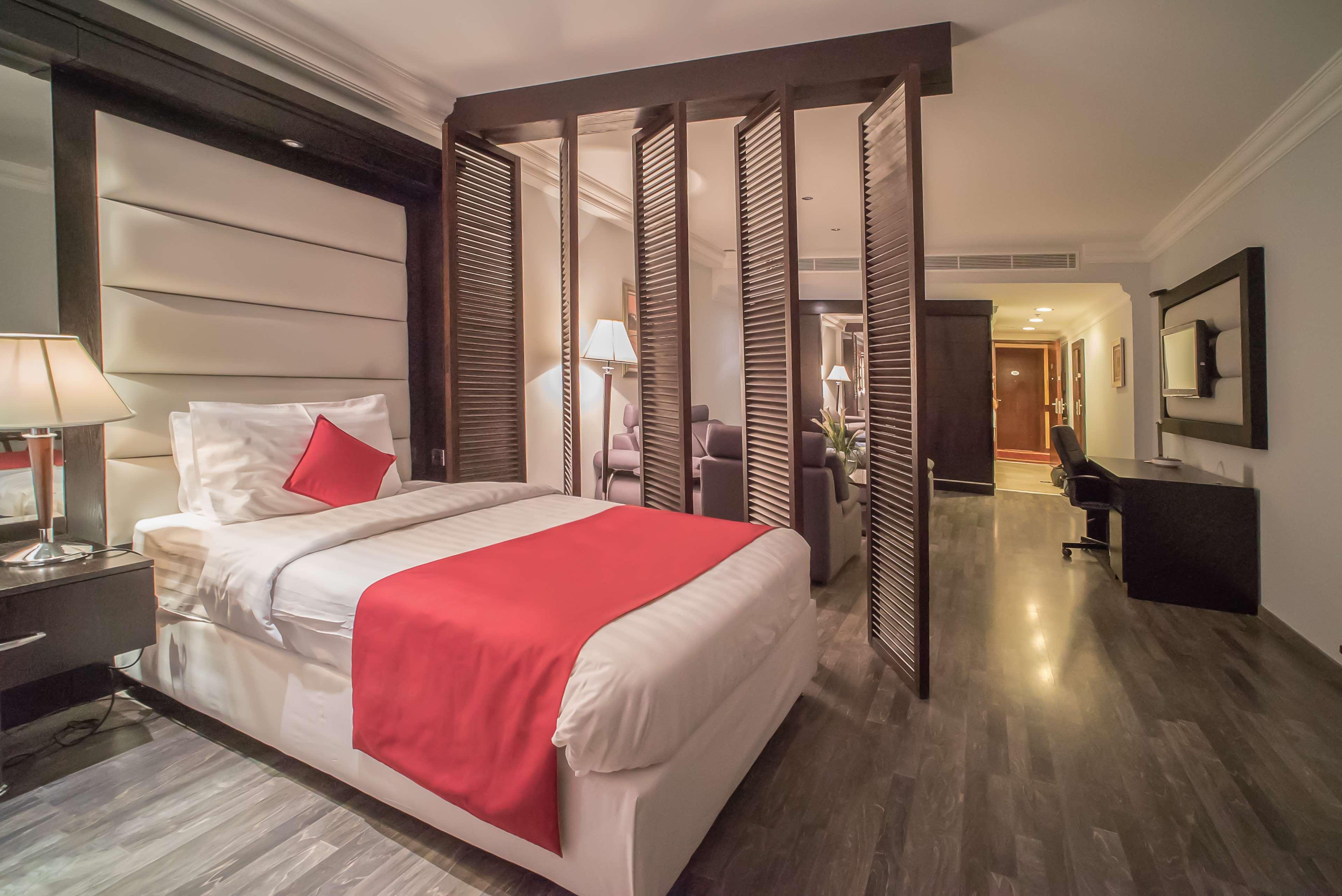 Suite Deluxe Queen Bed