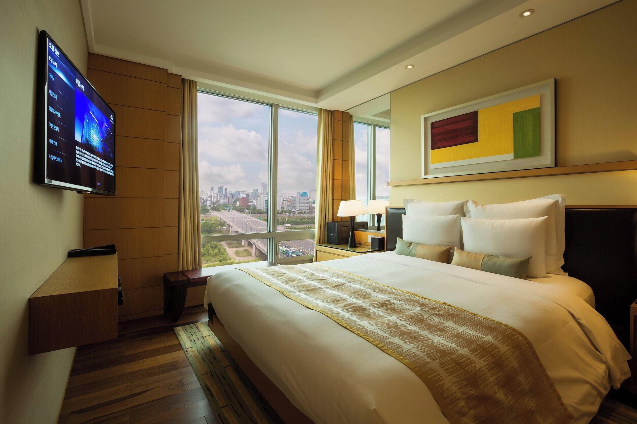 Suite Executive City View