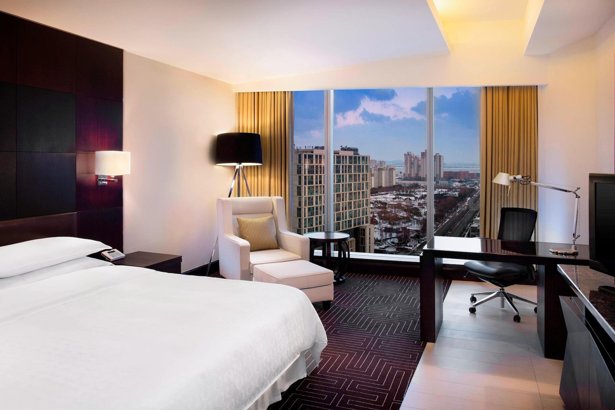 Double Club City View