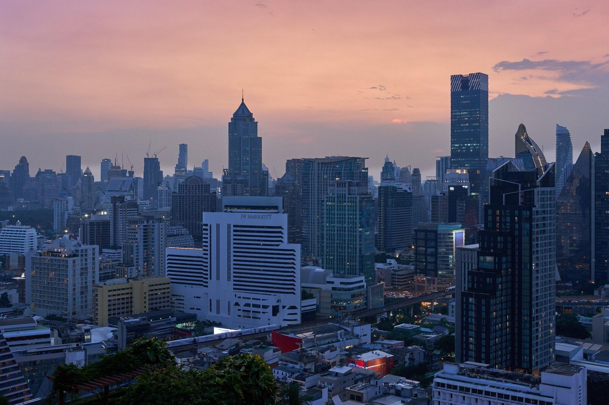 Double City View King Bed