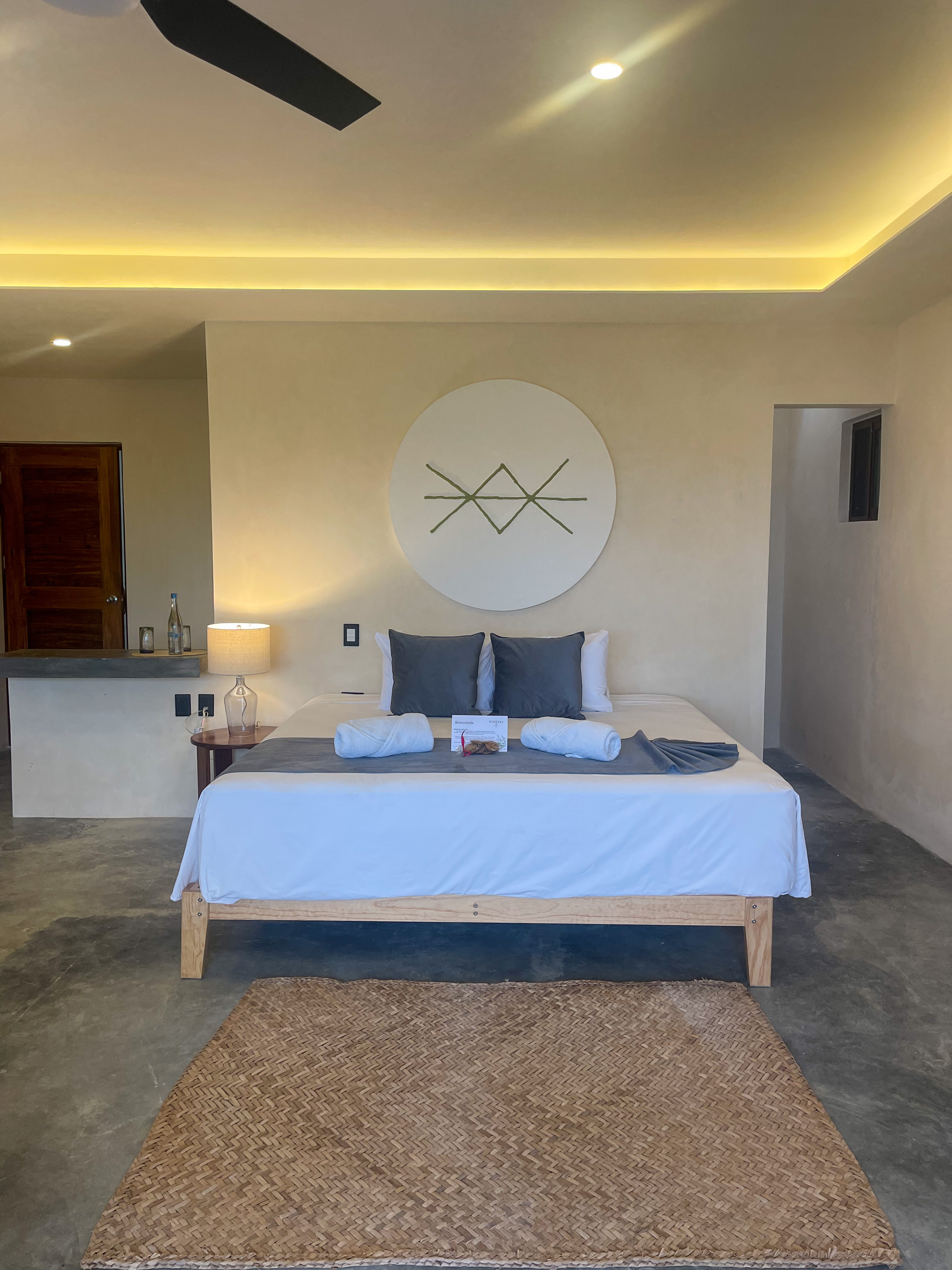 Studio Deluxe King Bed