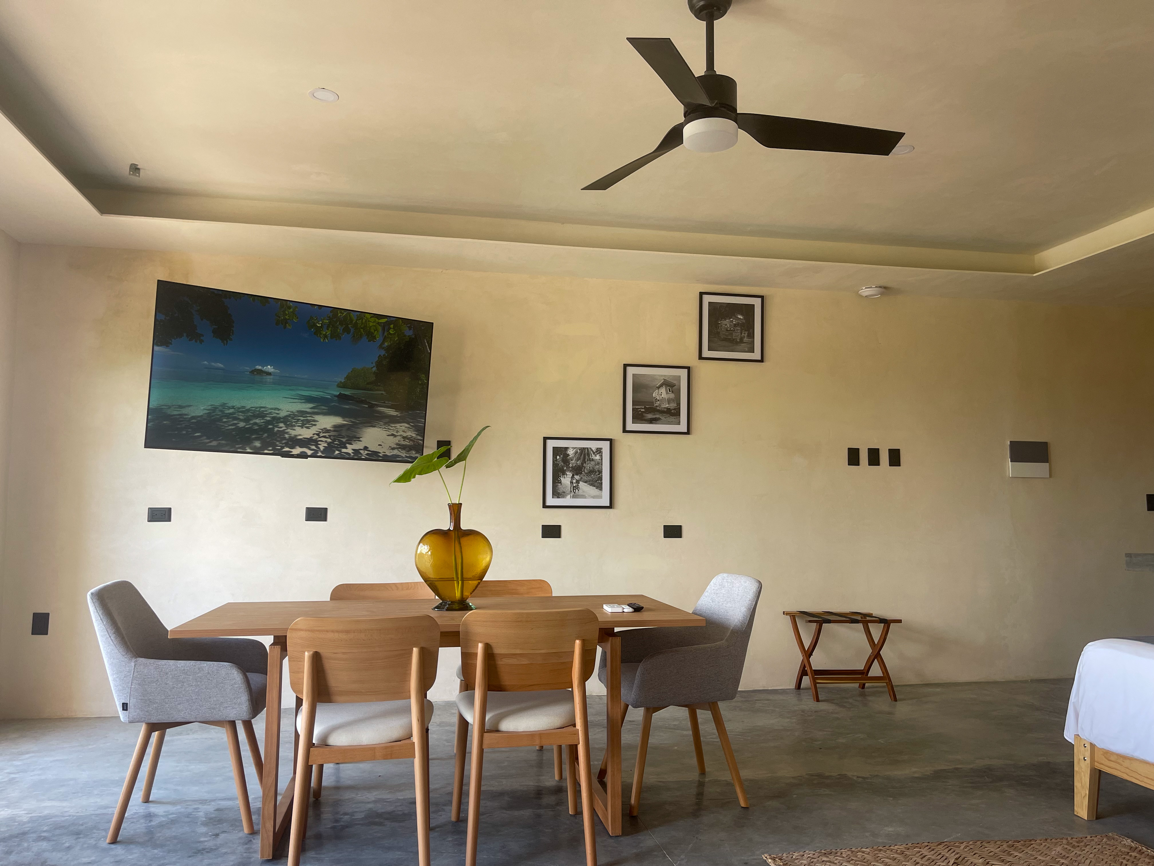 Studio Deluxe King Bed