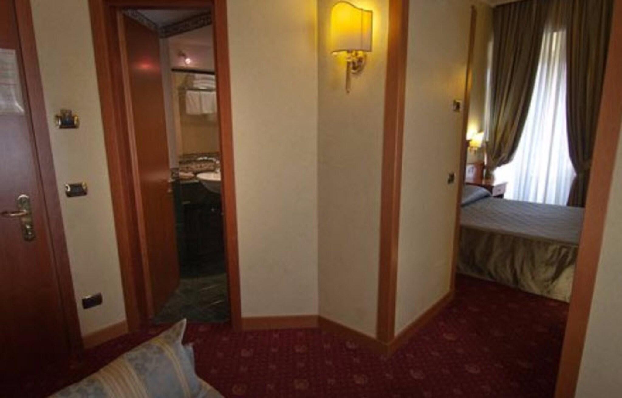 Twin Connecting Room