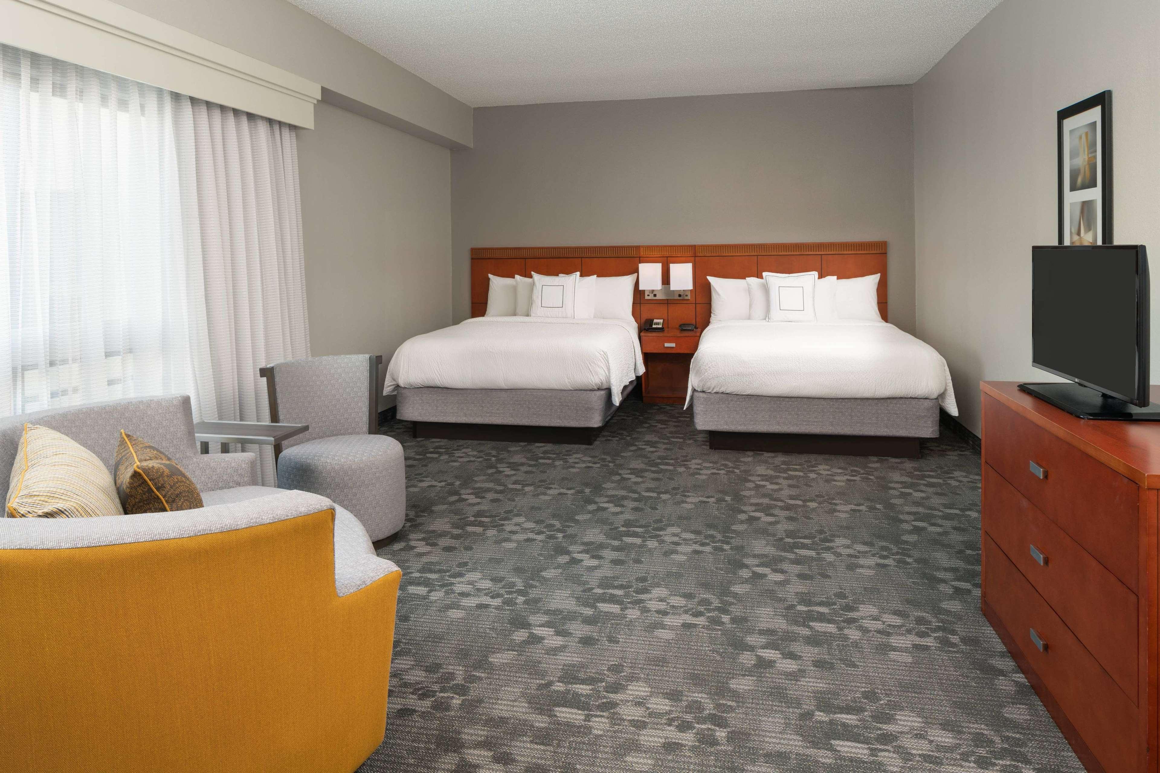 Suite Two Queen Beds