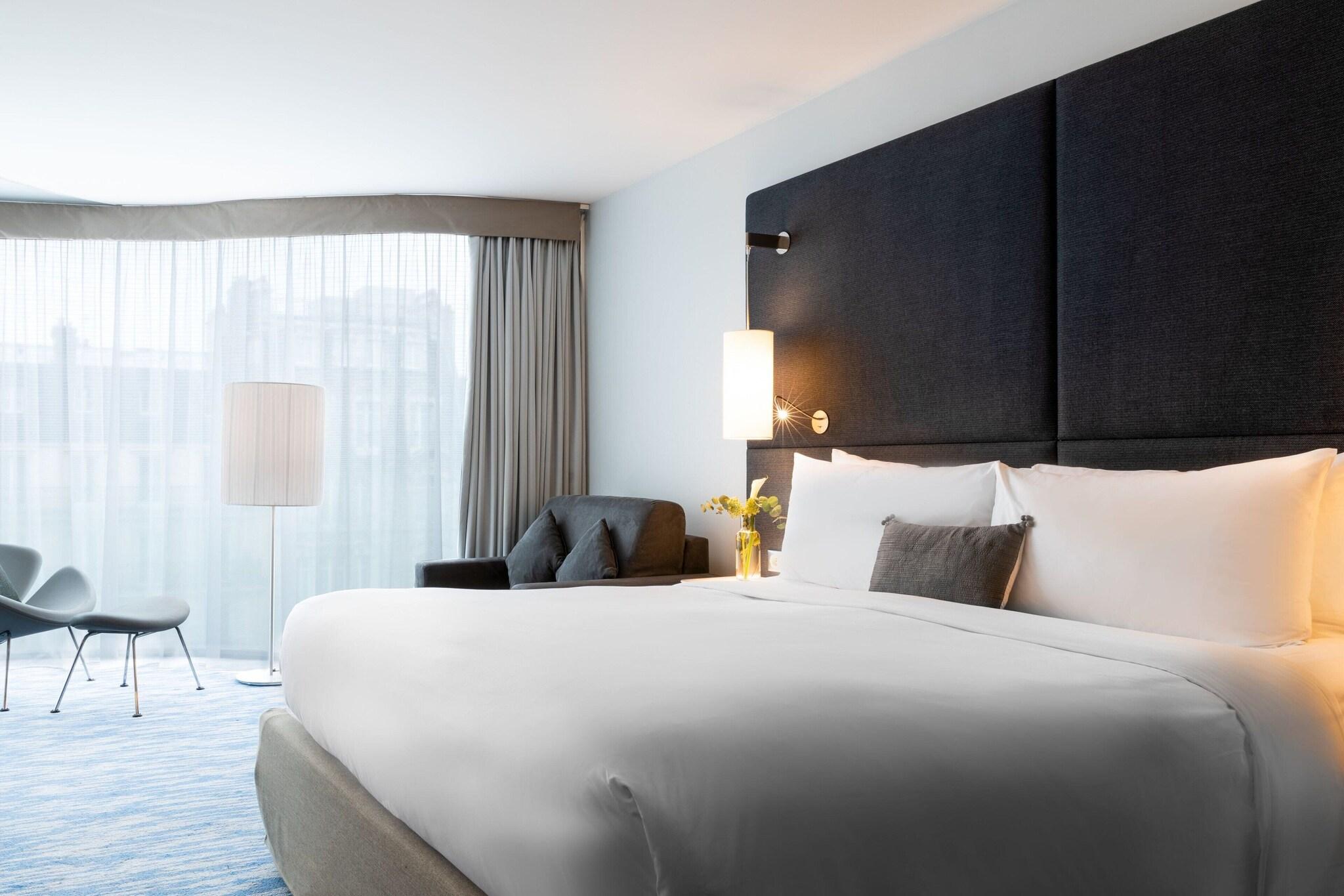 Double City View King Bed