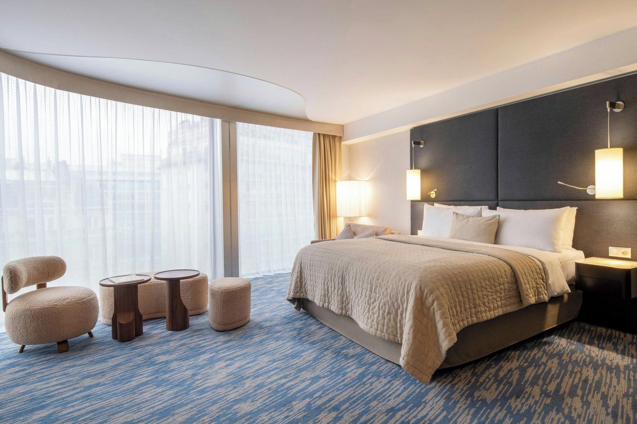 Junior Suite King Size Bed