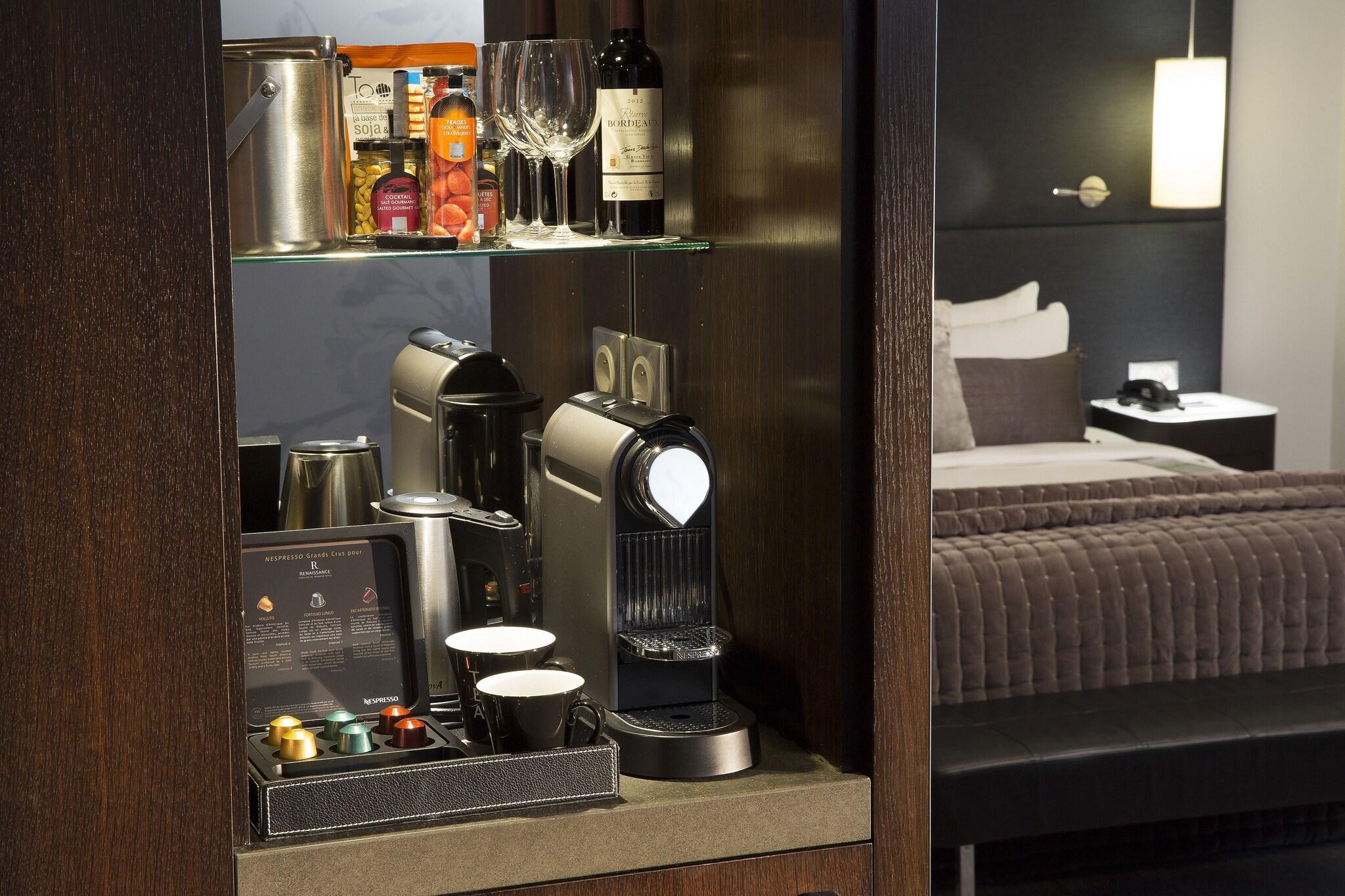 Junior Suite King Size Bed