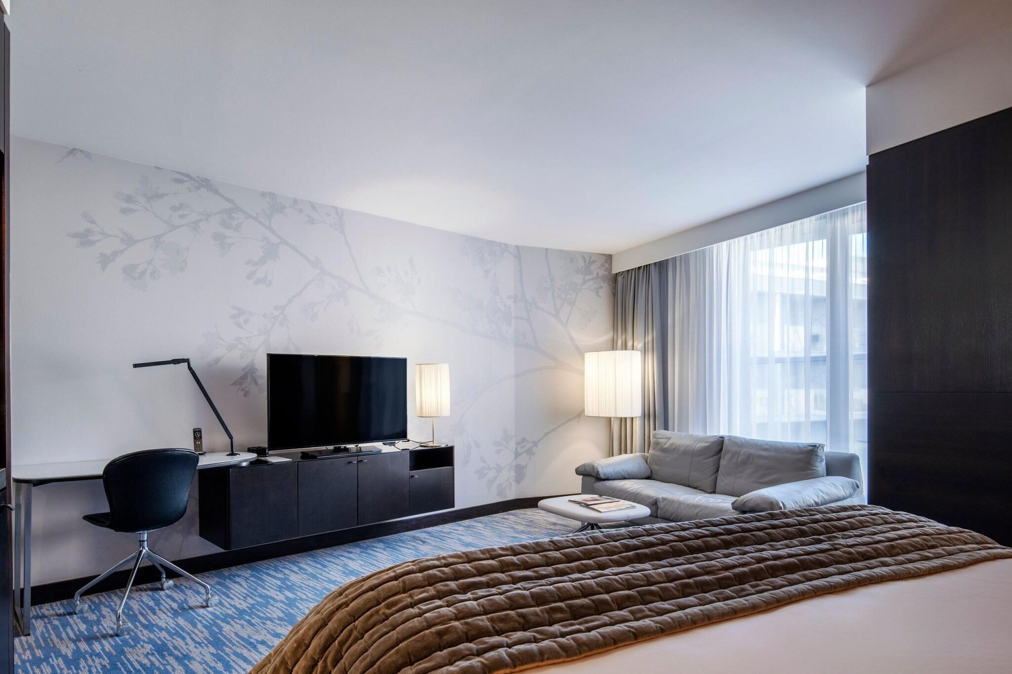 Junior Suite King Size Bed