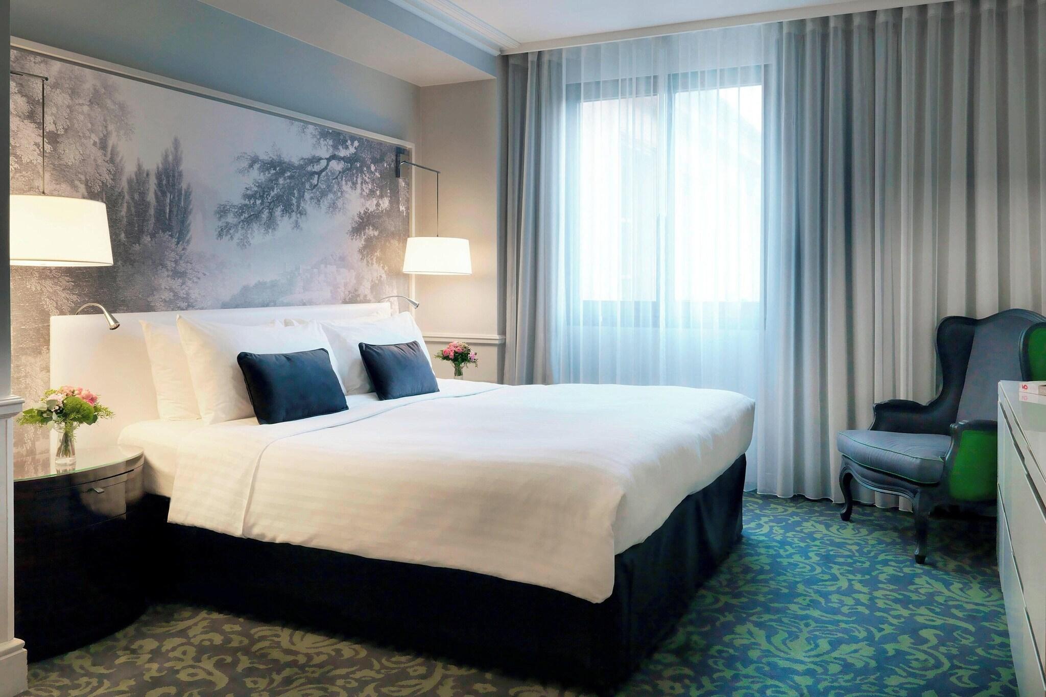 Double King Size Bed