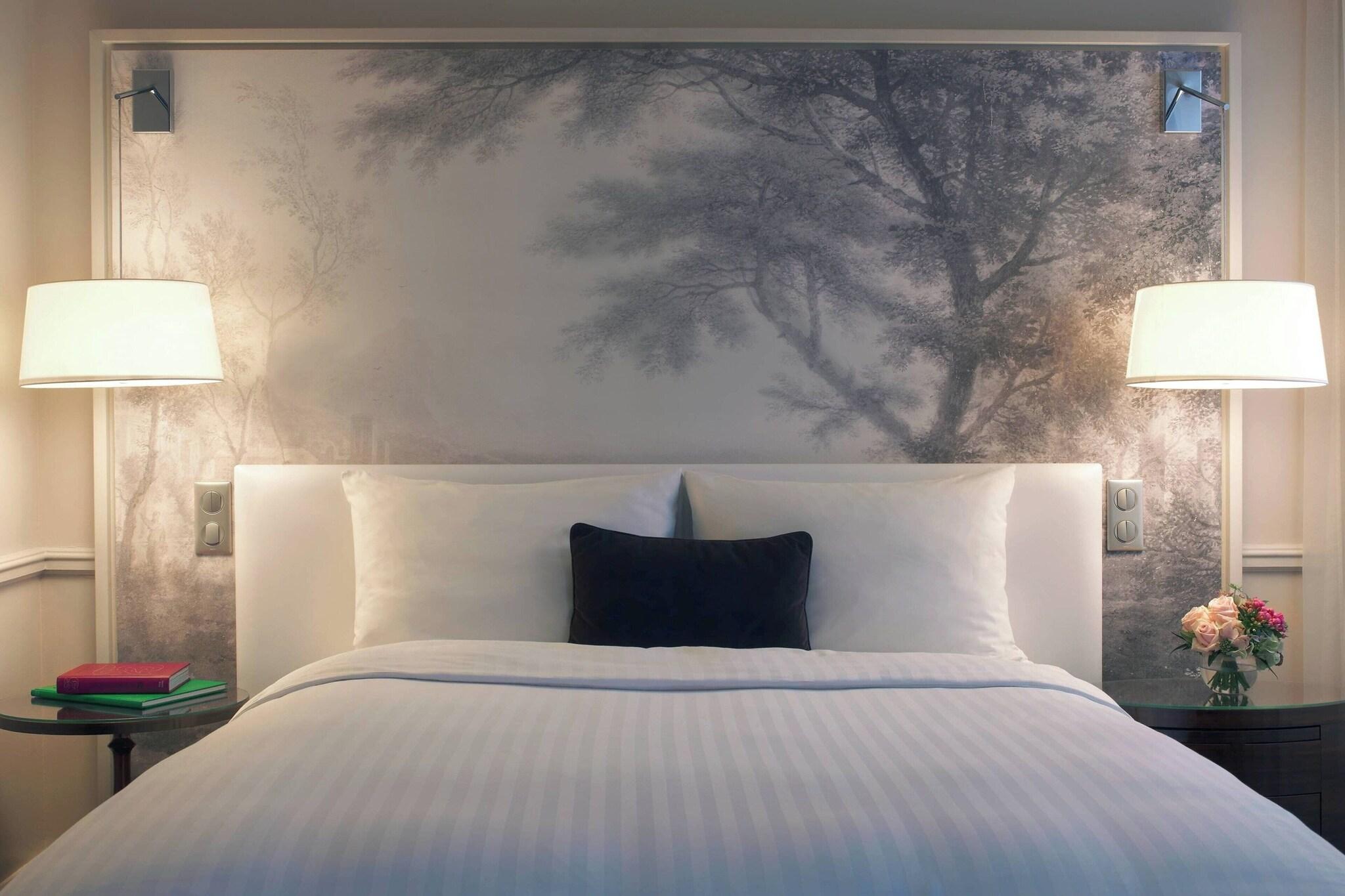 Double Deluxe Queen Bed