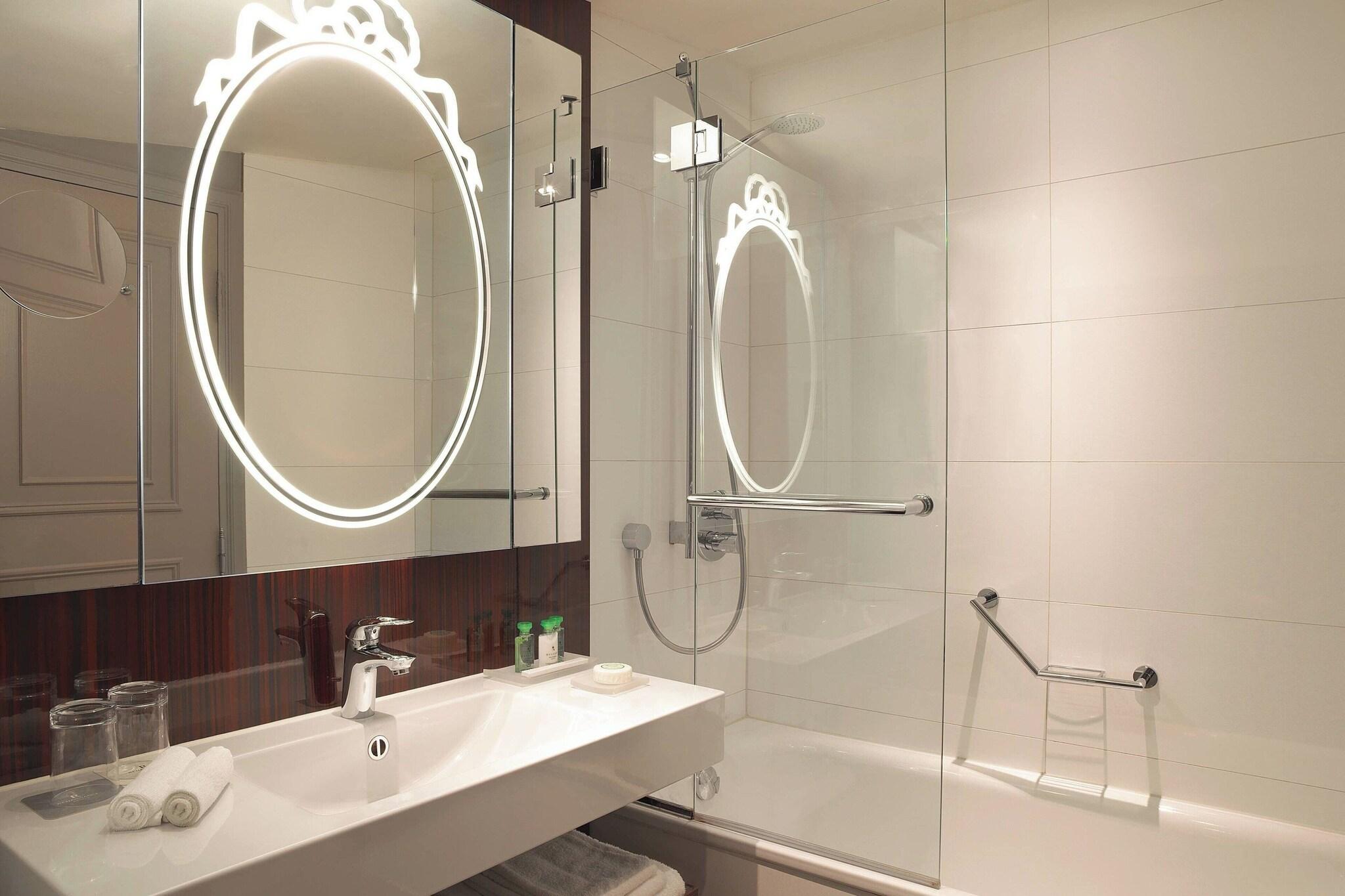 Suite Garden View King Bed