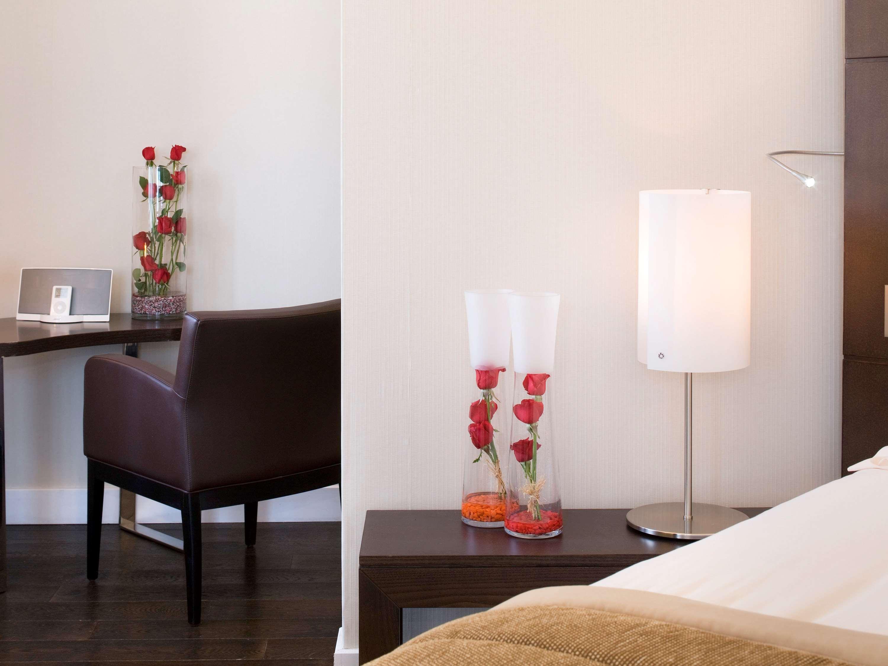 Junior Suite City View King Bed