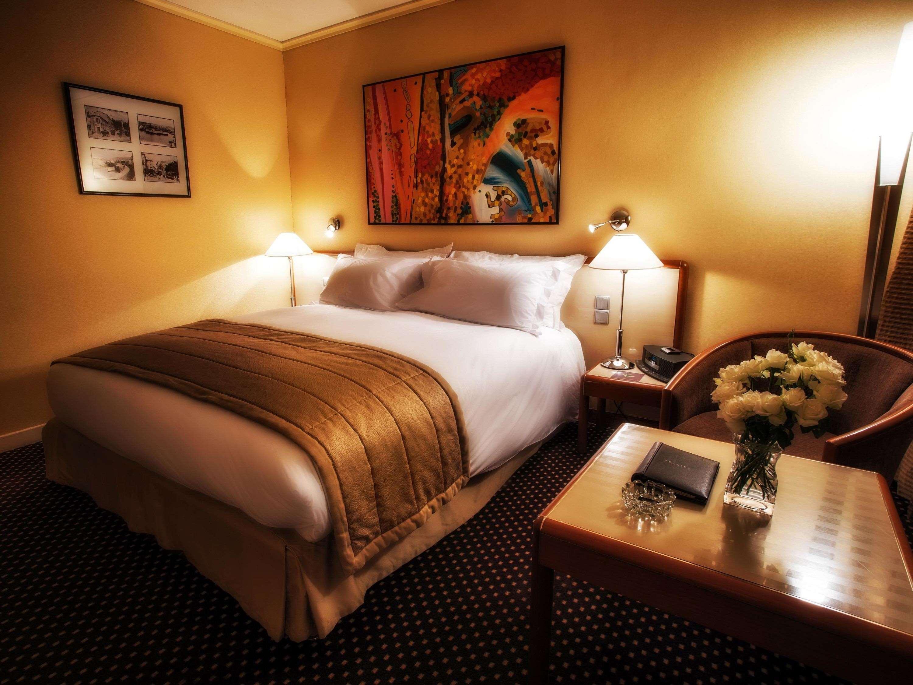 Double Garden View King Bed