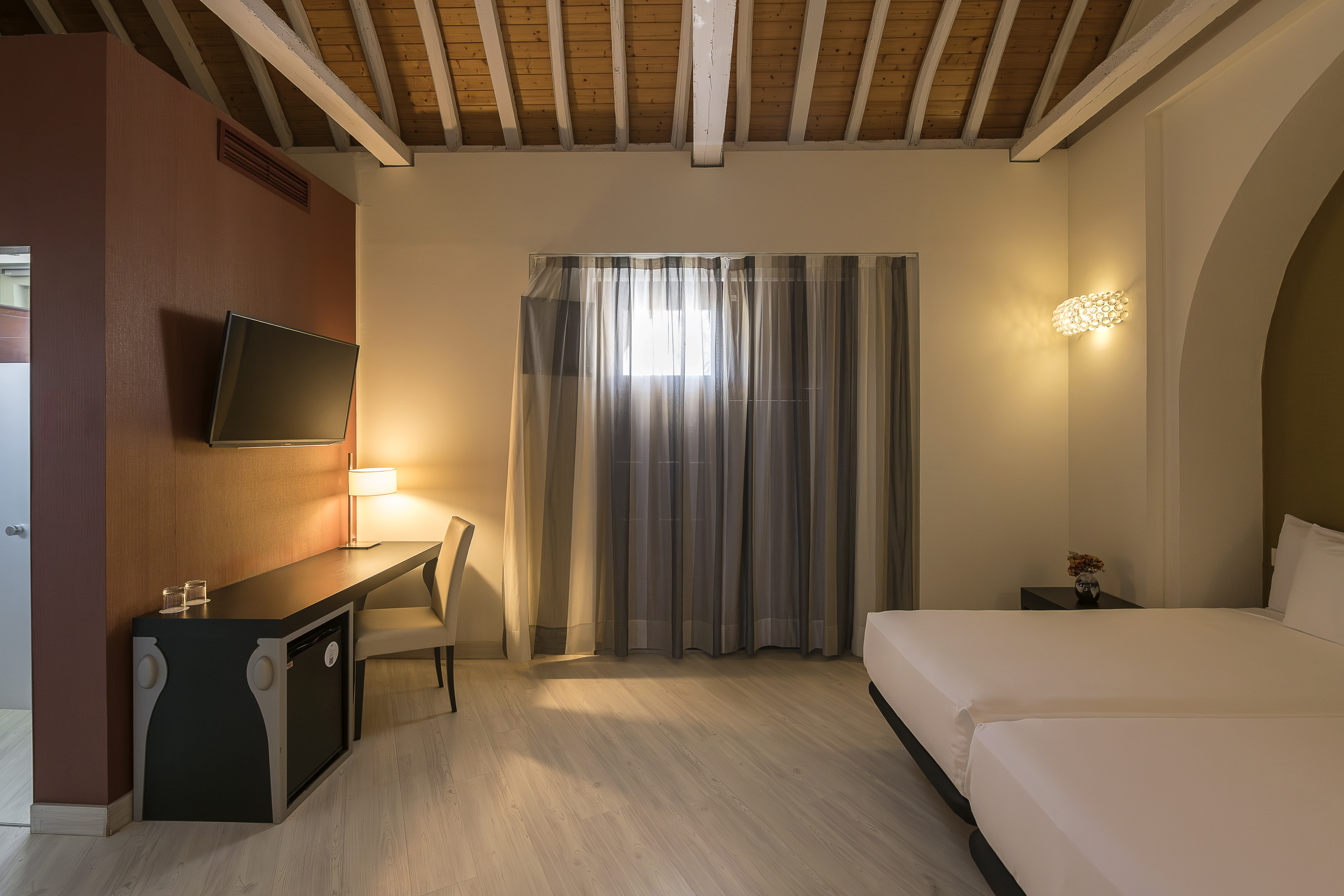 Double or Twin Standard