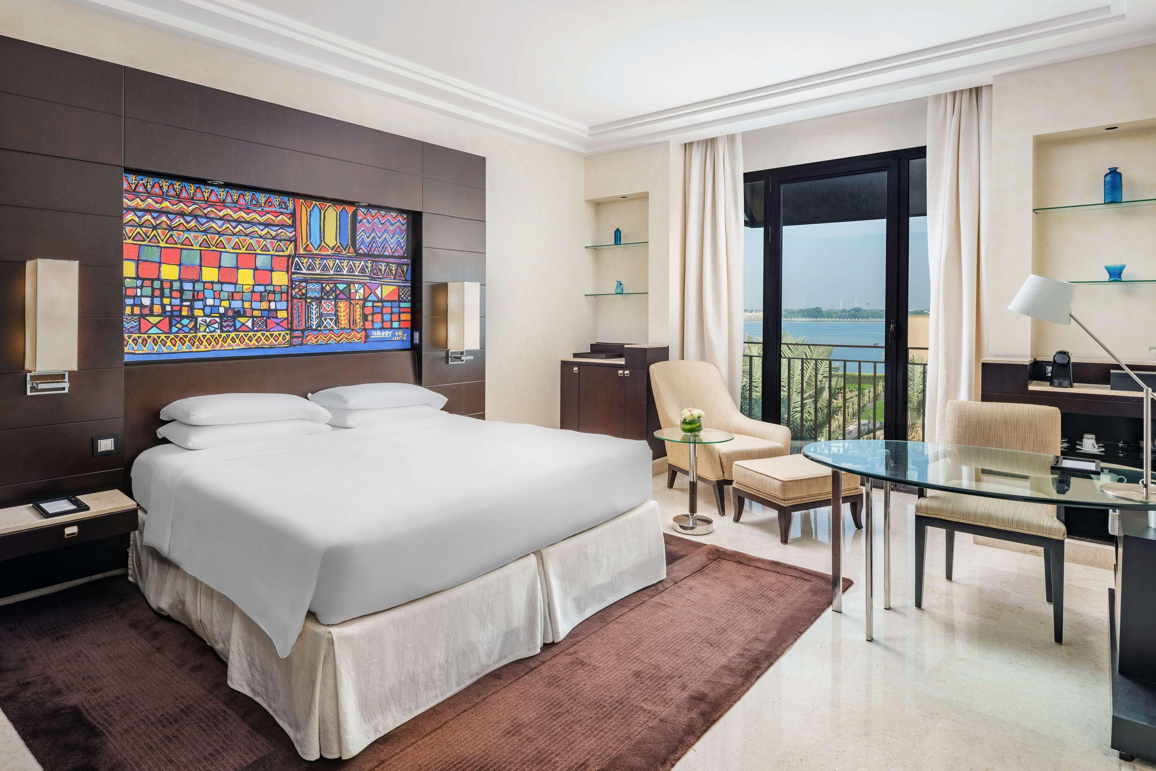 Double Sea View King Bed