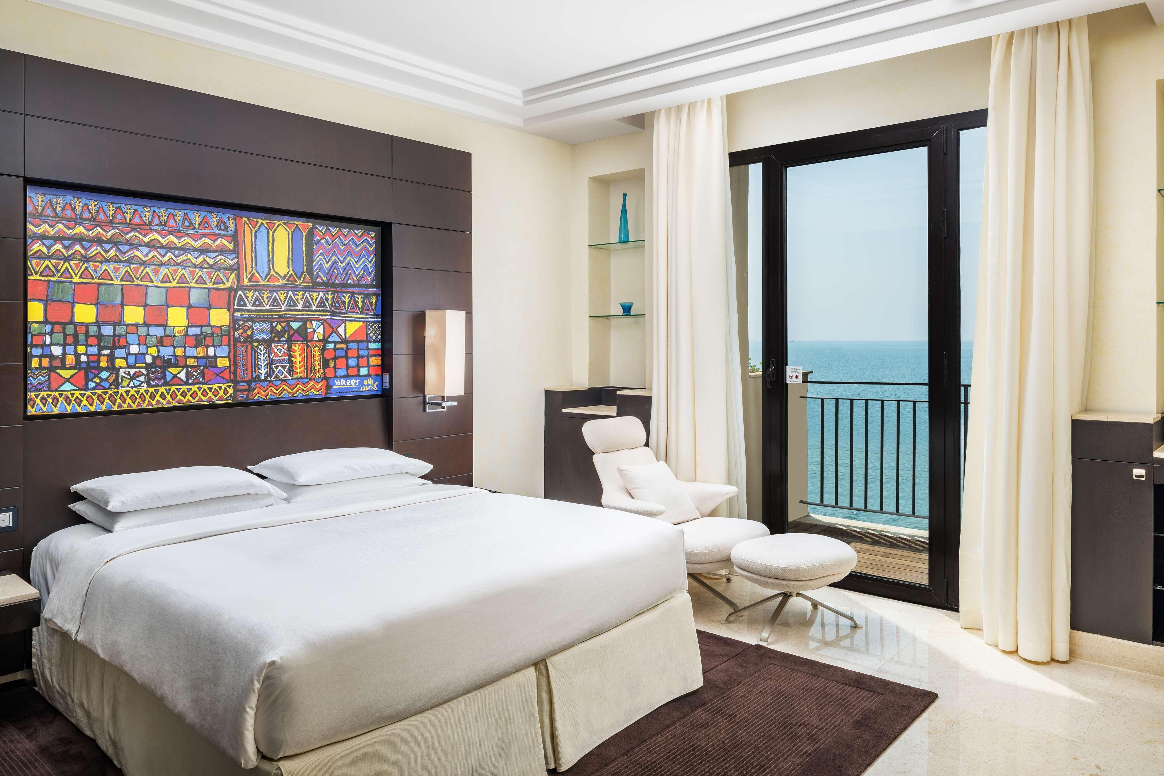 Double Sea View King Bed