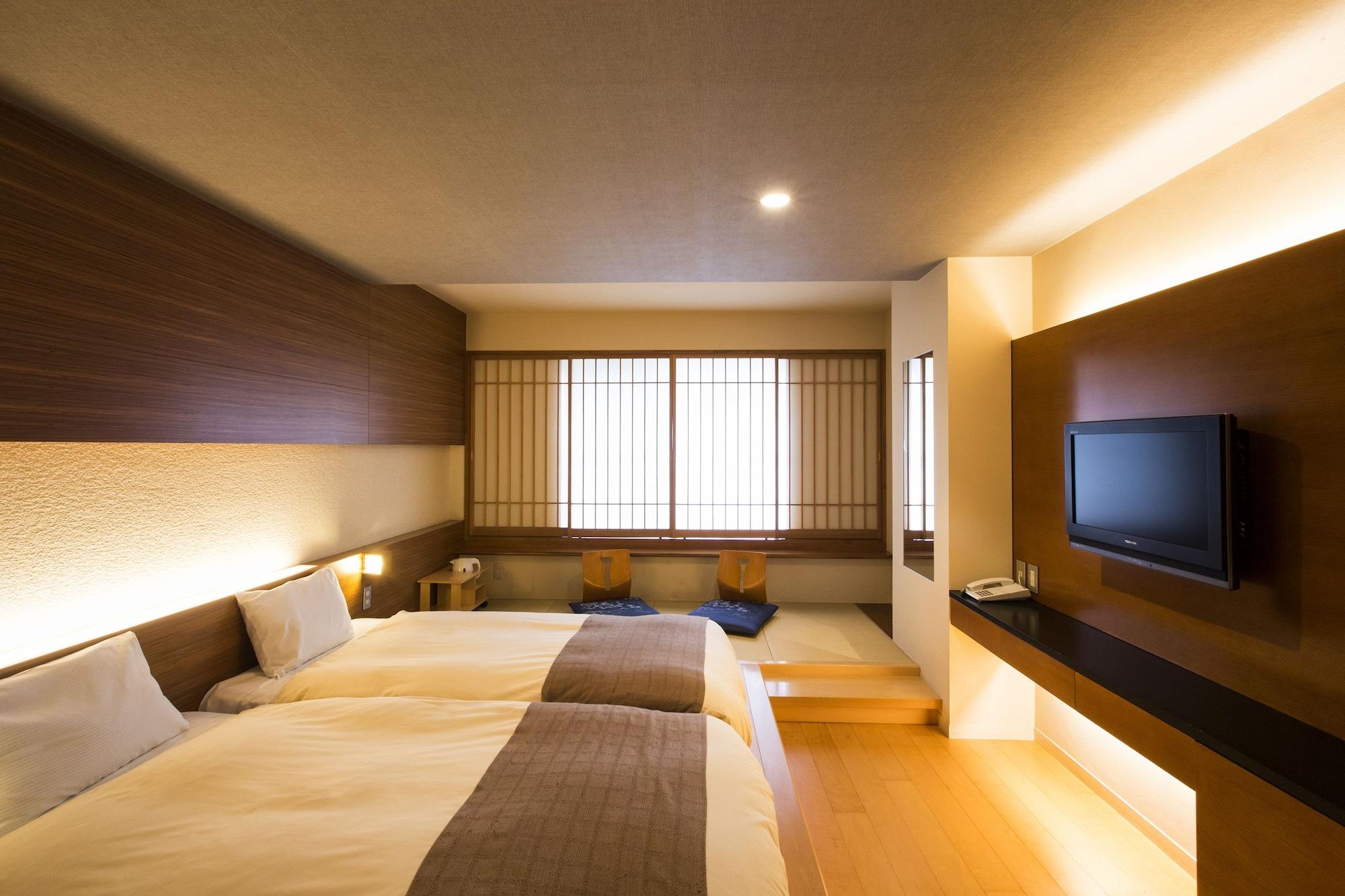 Twin Japanese Room