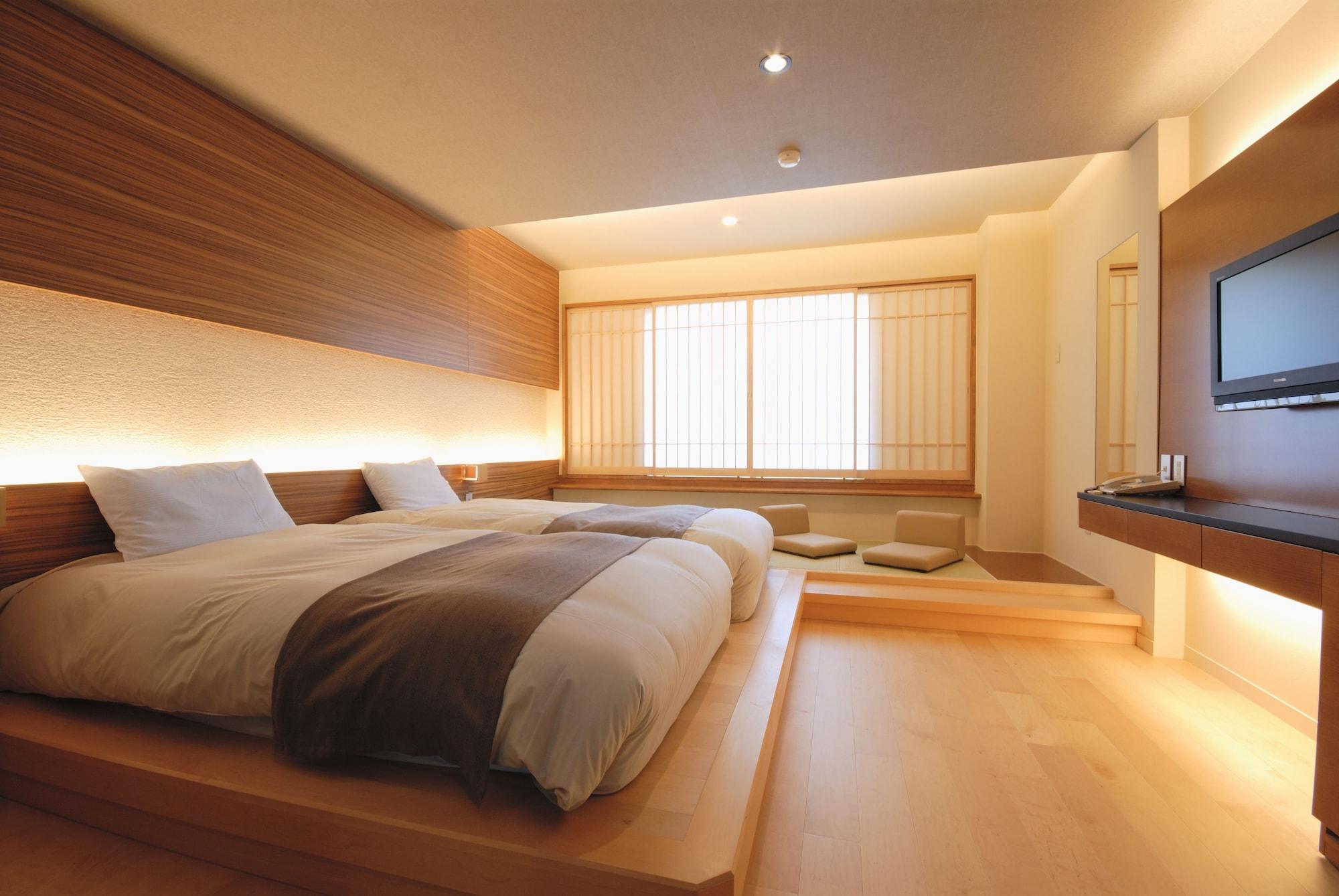 Twin Japanese Room