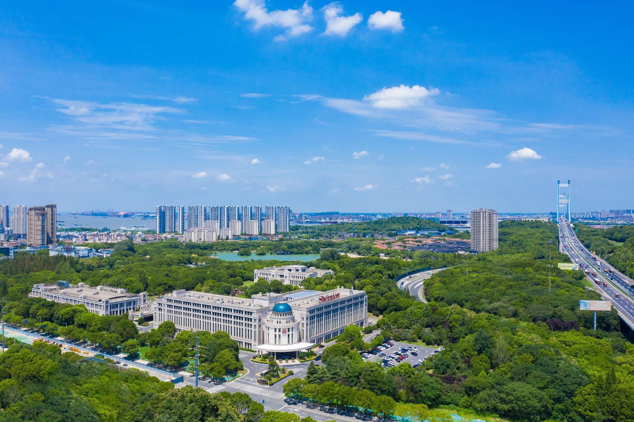 Double Club King Bed