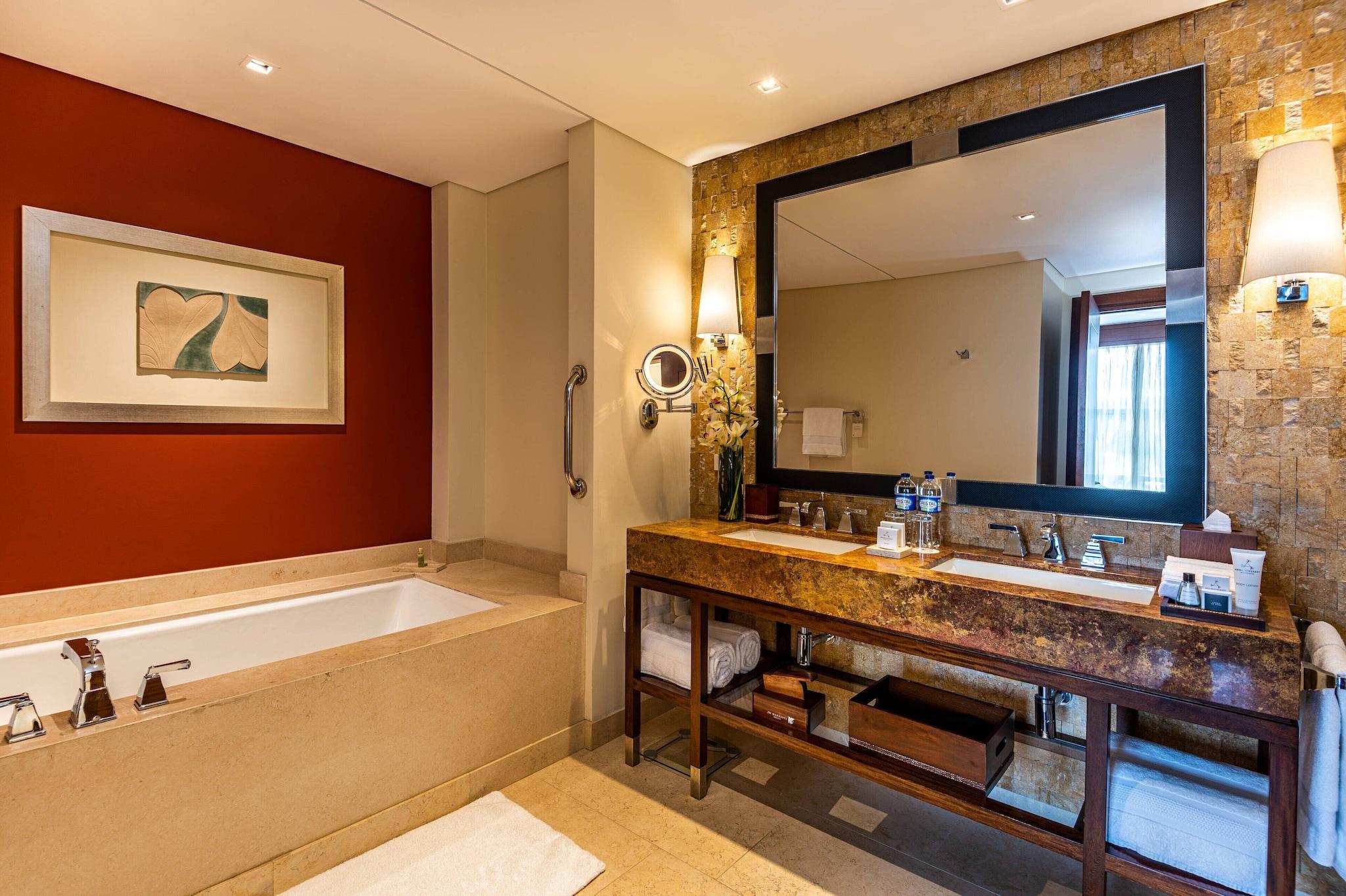 Junior Suite King Bed Non Smoking