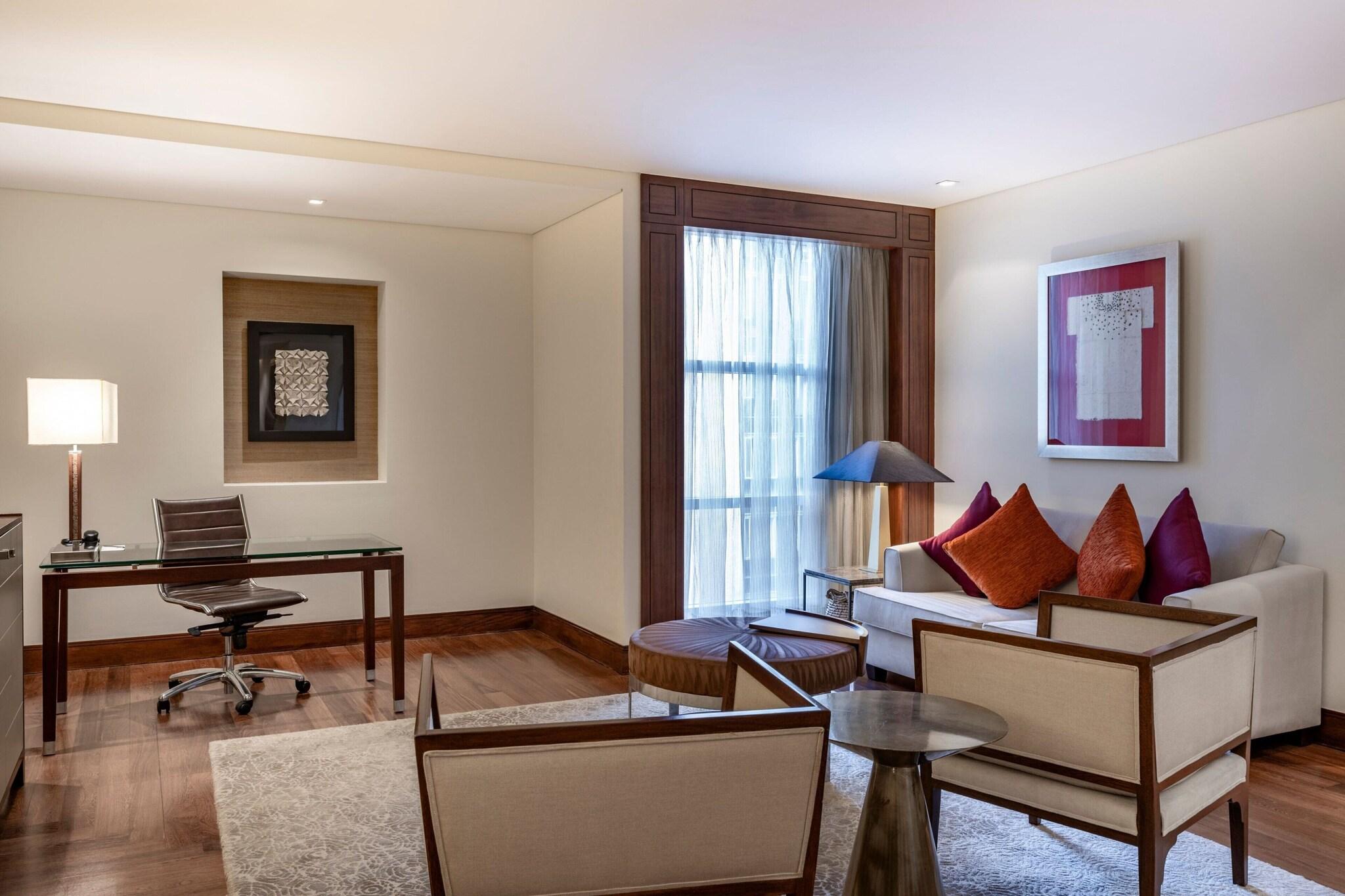 Junior Suite King Bed Non Smoking