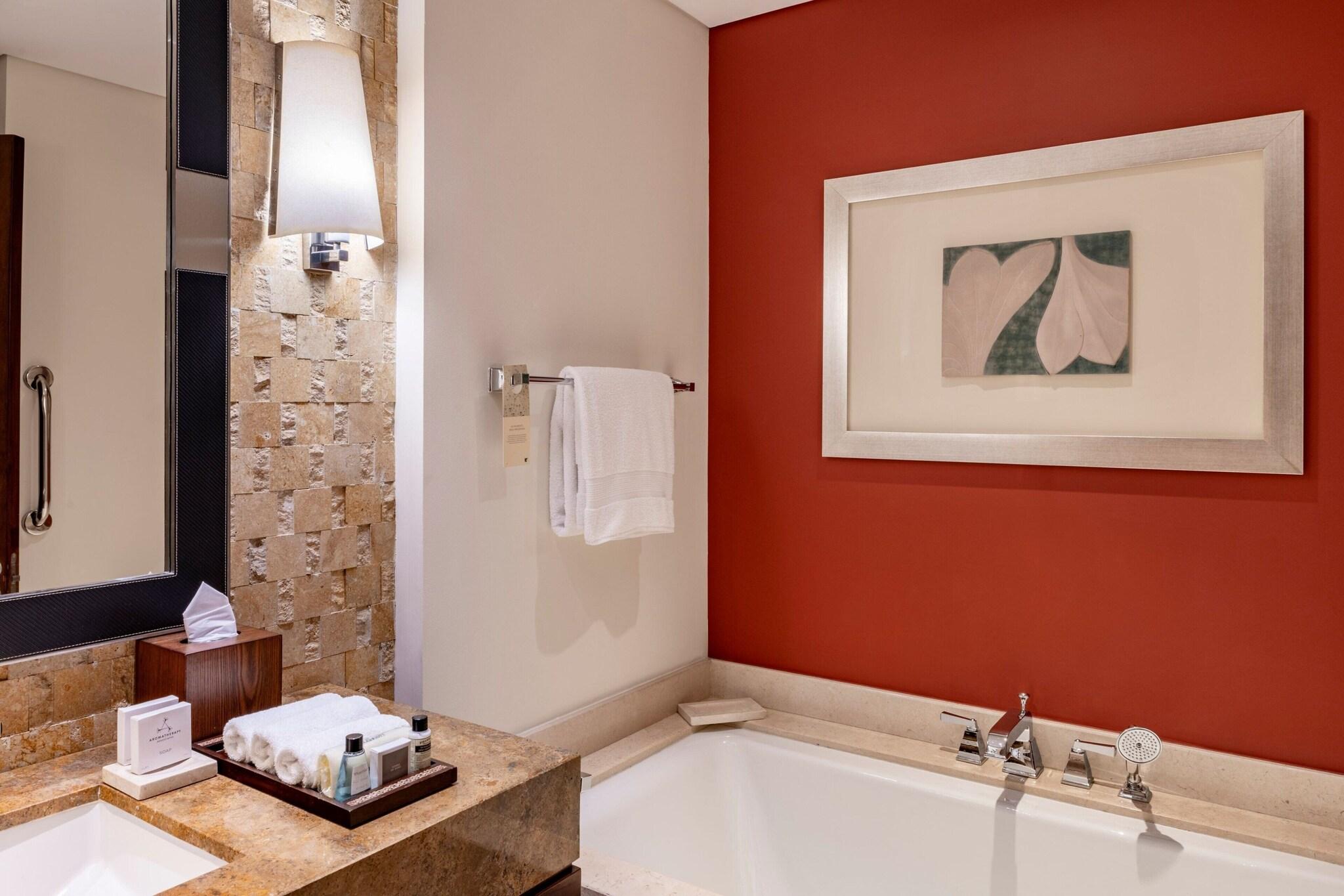 Junior Suite King Bed Non Smoking