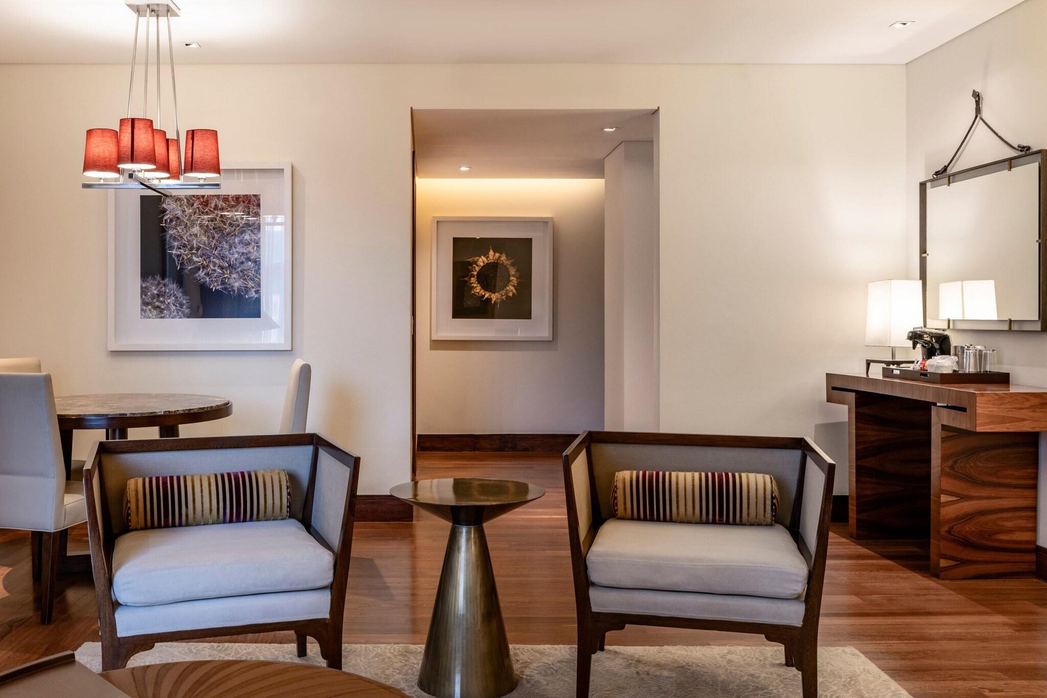 Junior Suite King Bed Non Smoking