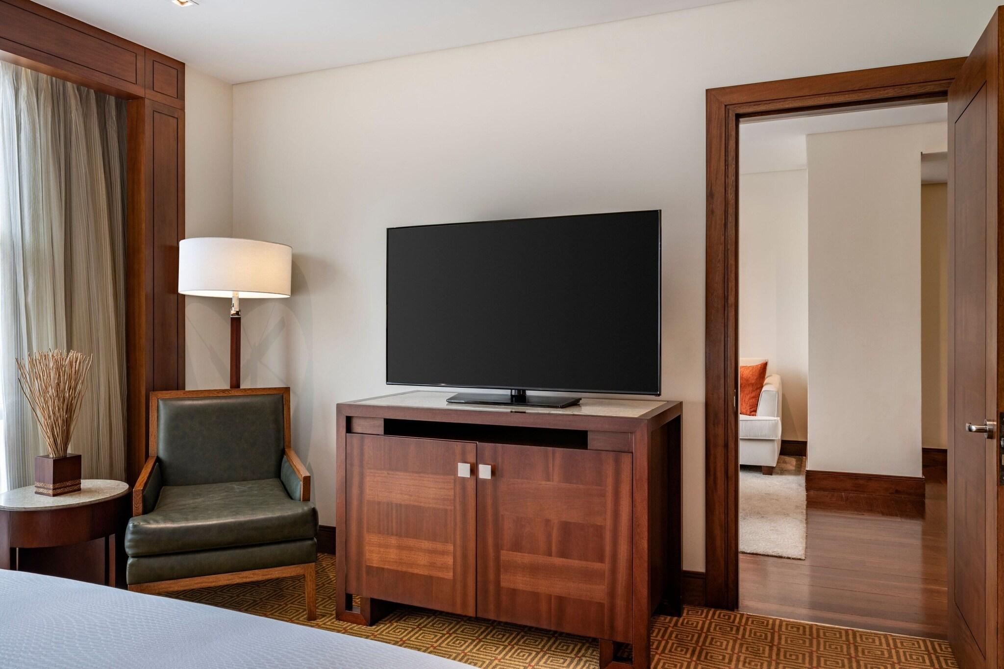 Junior Suite King Bed Non Smoking