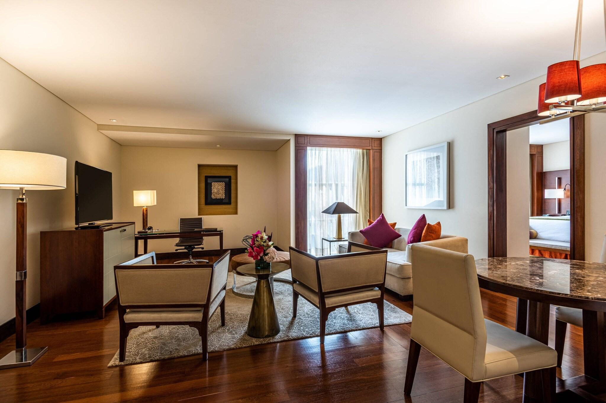 Junior Suite King Bed Non Smoking