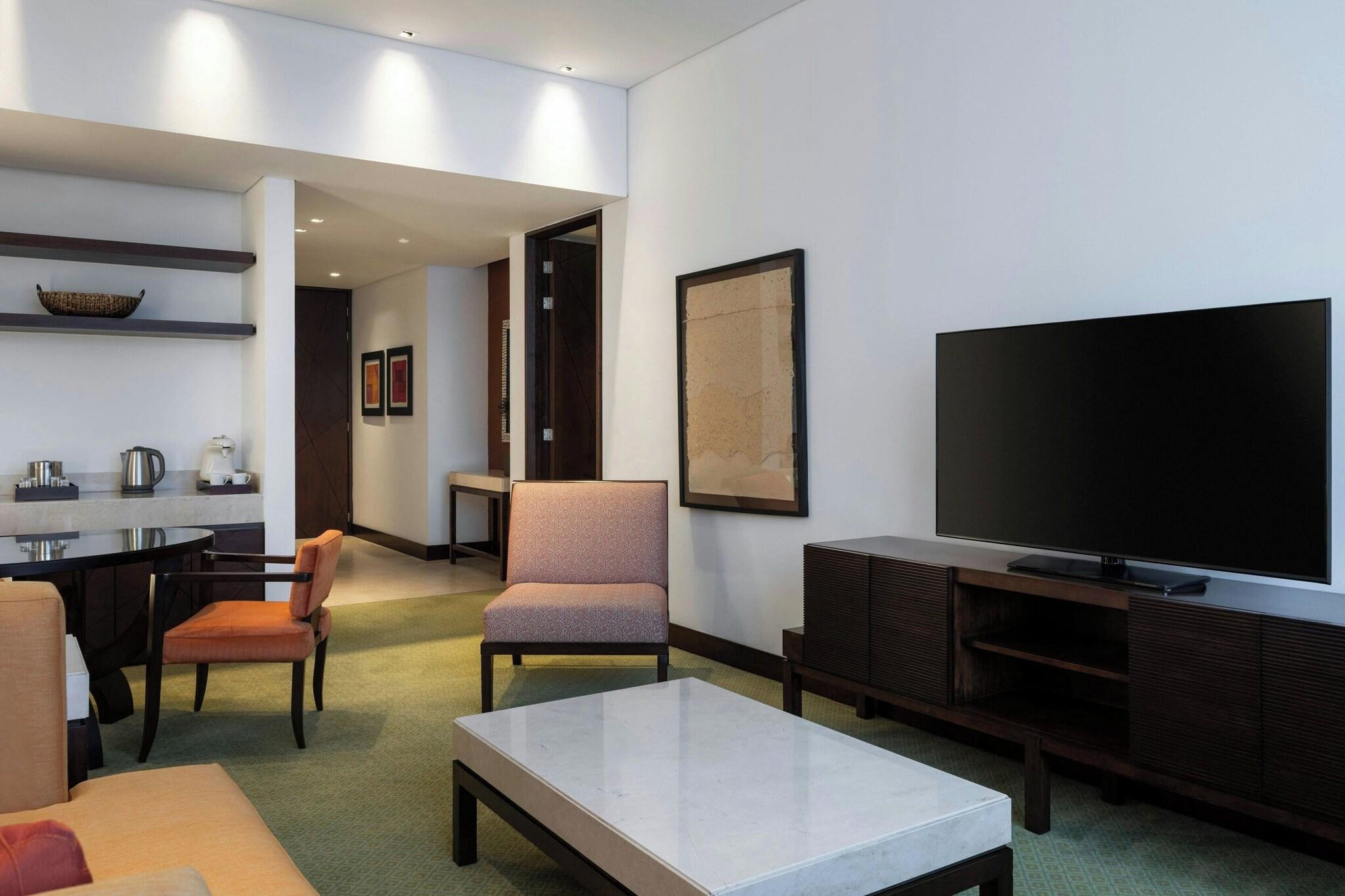 Junior Suite King Bed Non Smoking